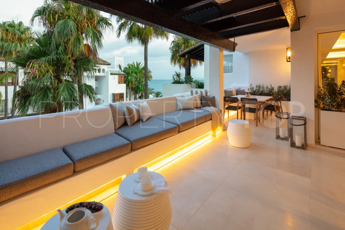 Penthouse with 4 bedrooms for sale in Puente Romano