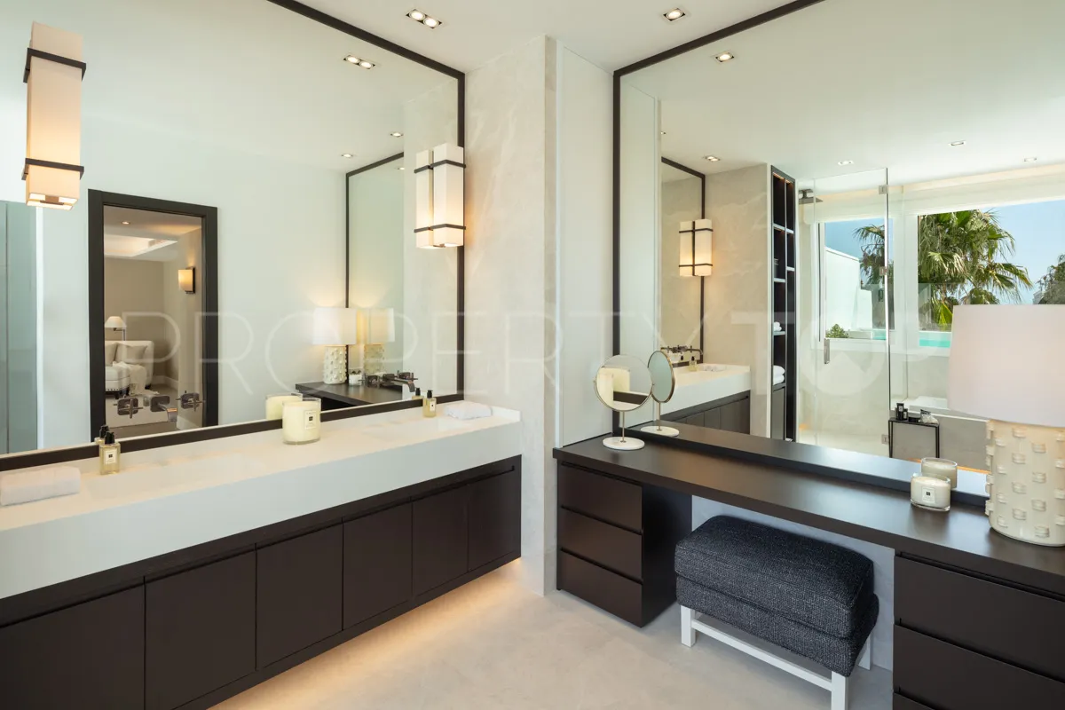 Penthouse with 4 bedrooms for sale in Puente Romano