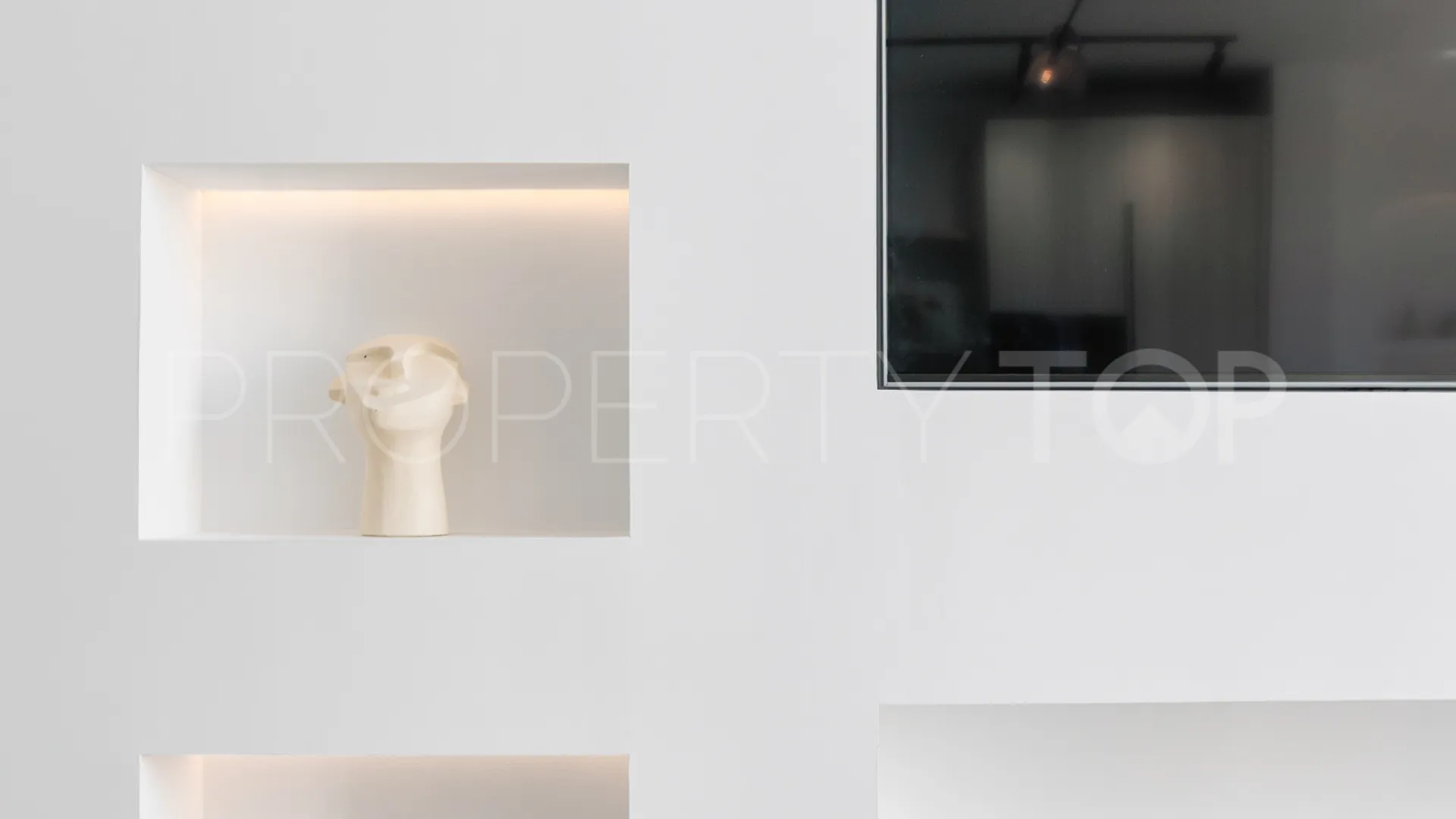 For sale La Quinta Hills duplex penthouse with 3 bedrooms