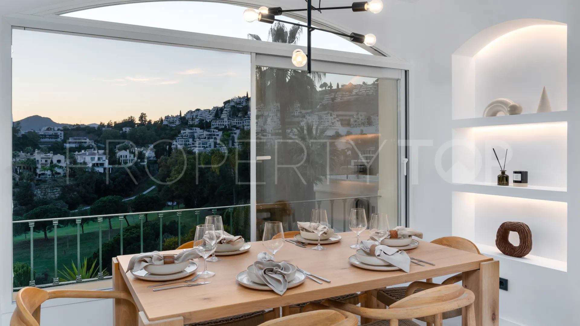 For sale La Quinta Hills duplex penthouse with 3 bedrooms