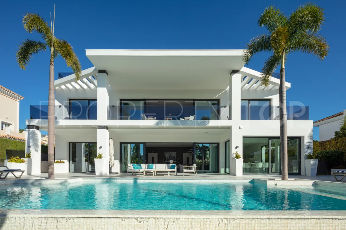 Aloha 5 bedrooms villa for sale