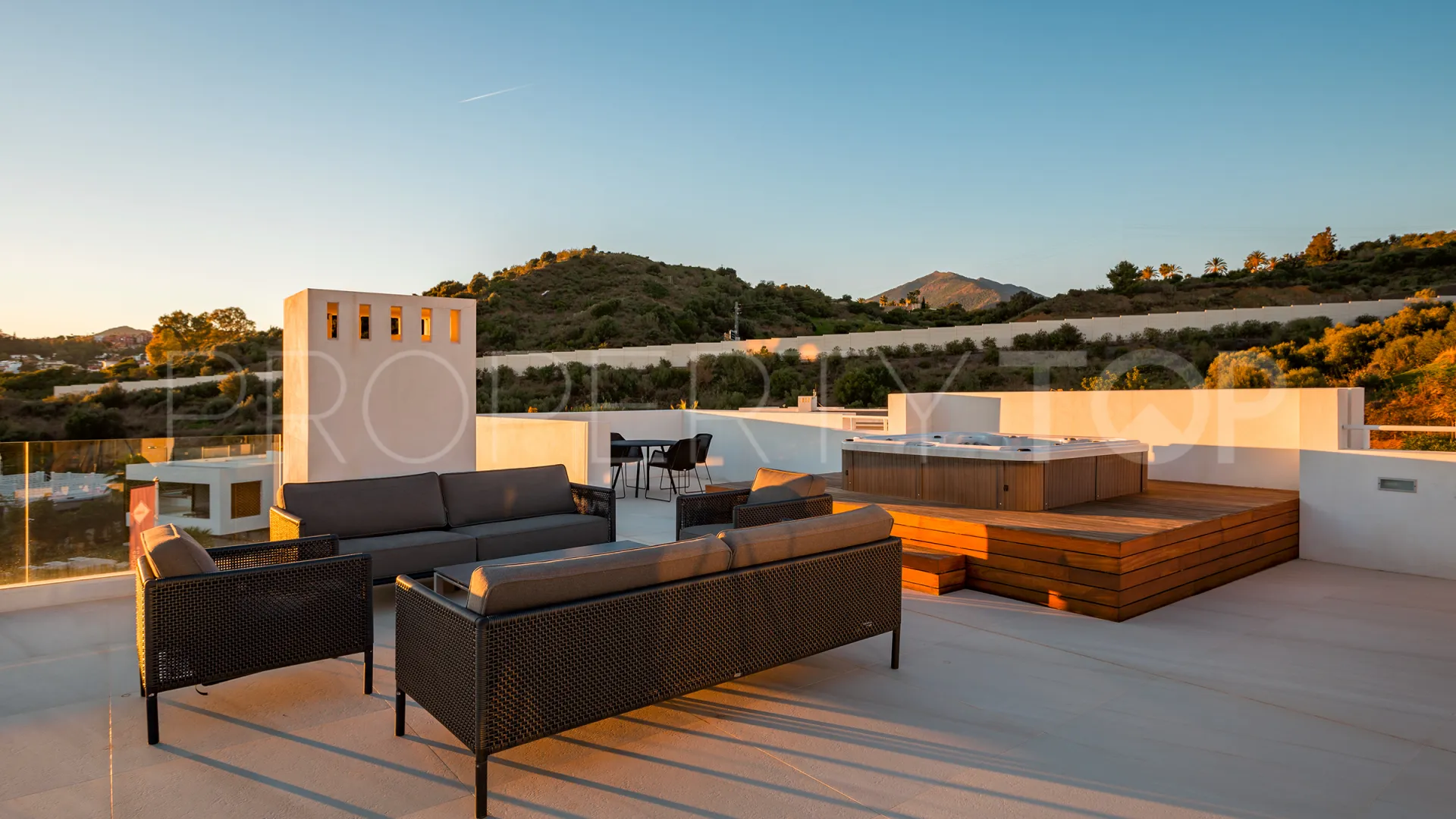 Comprar villa en Los Olivos
