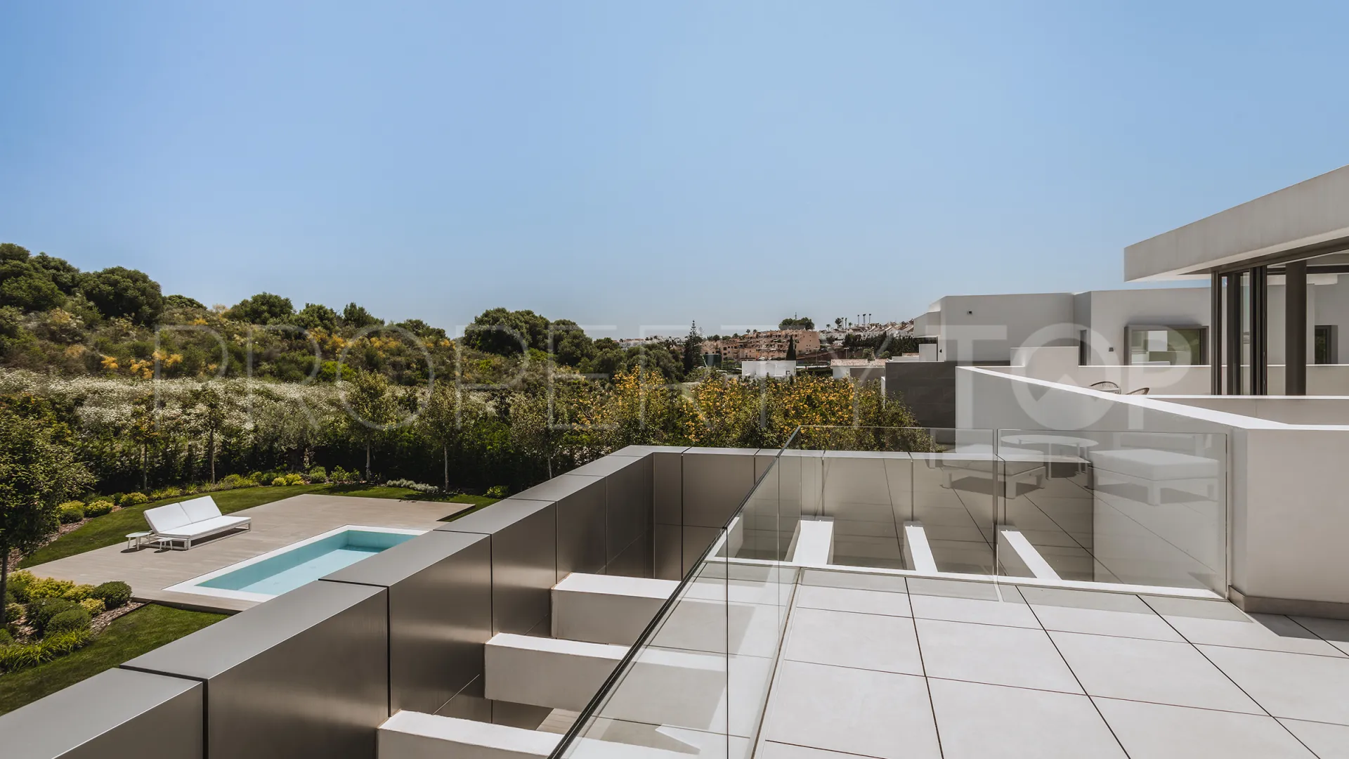 Villa de 4 dormitorios a la venta en El Paraiso