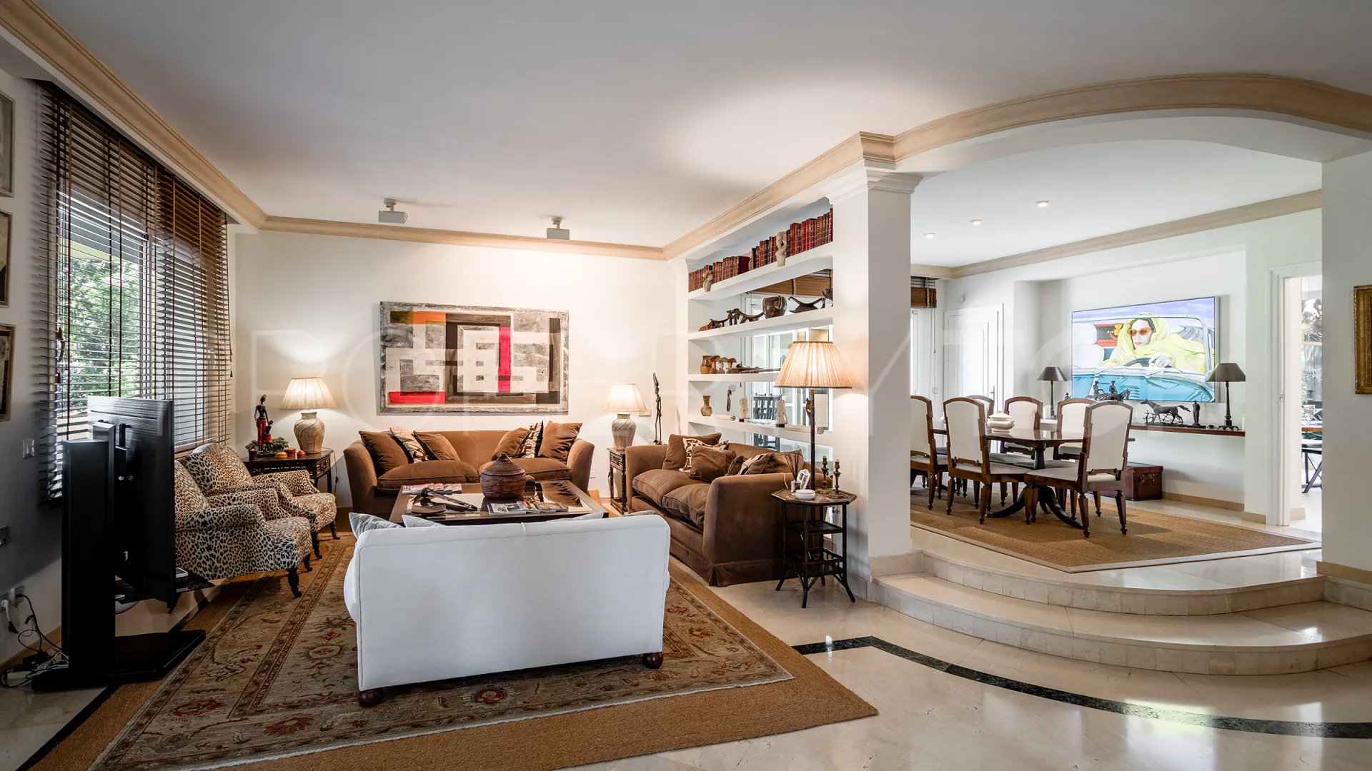 For sale villa with 6 bedrooms in Guadalmina Baja