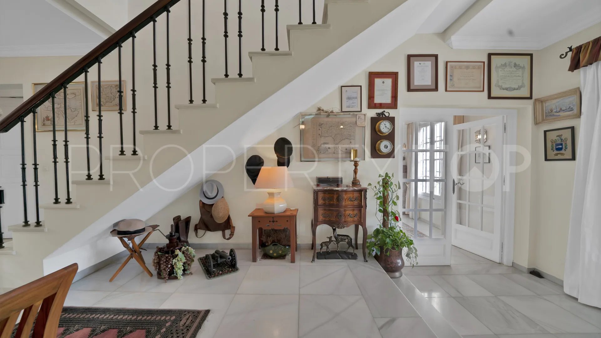 Las Brisas, villa en venta de 6 dormitorios
