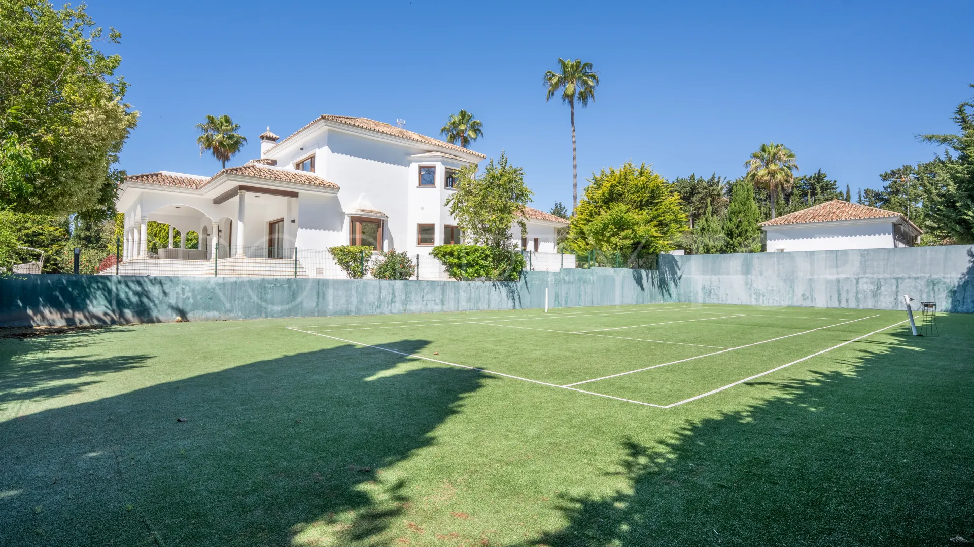 6 bedrooms villa in Guadalmina Baja for sale