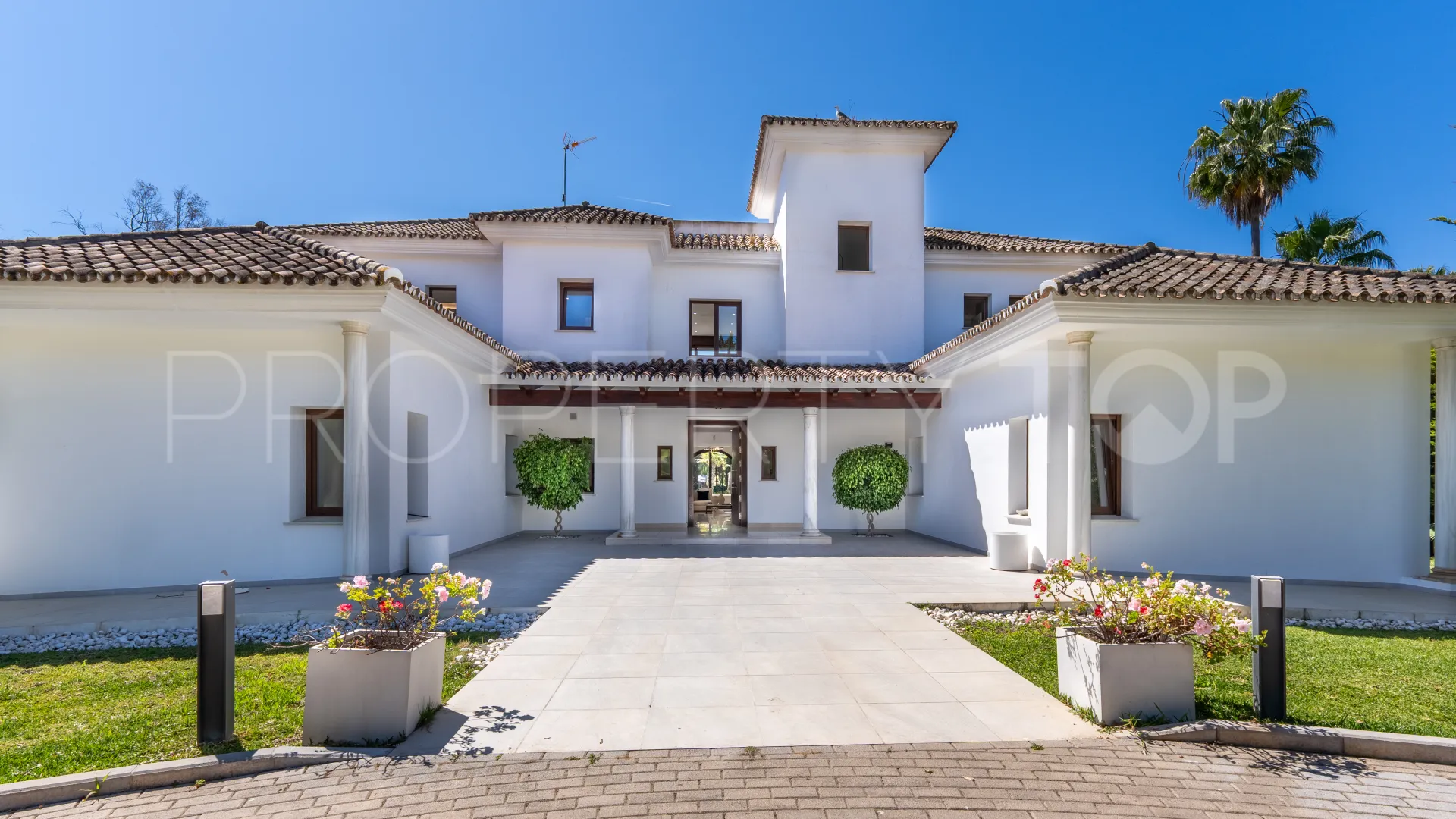 6 bedrooms villa in Guadalmina Baja for sale