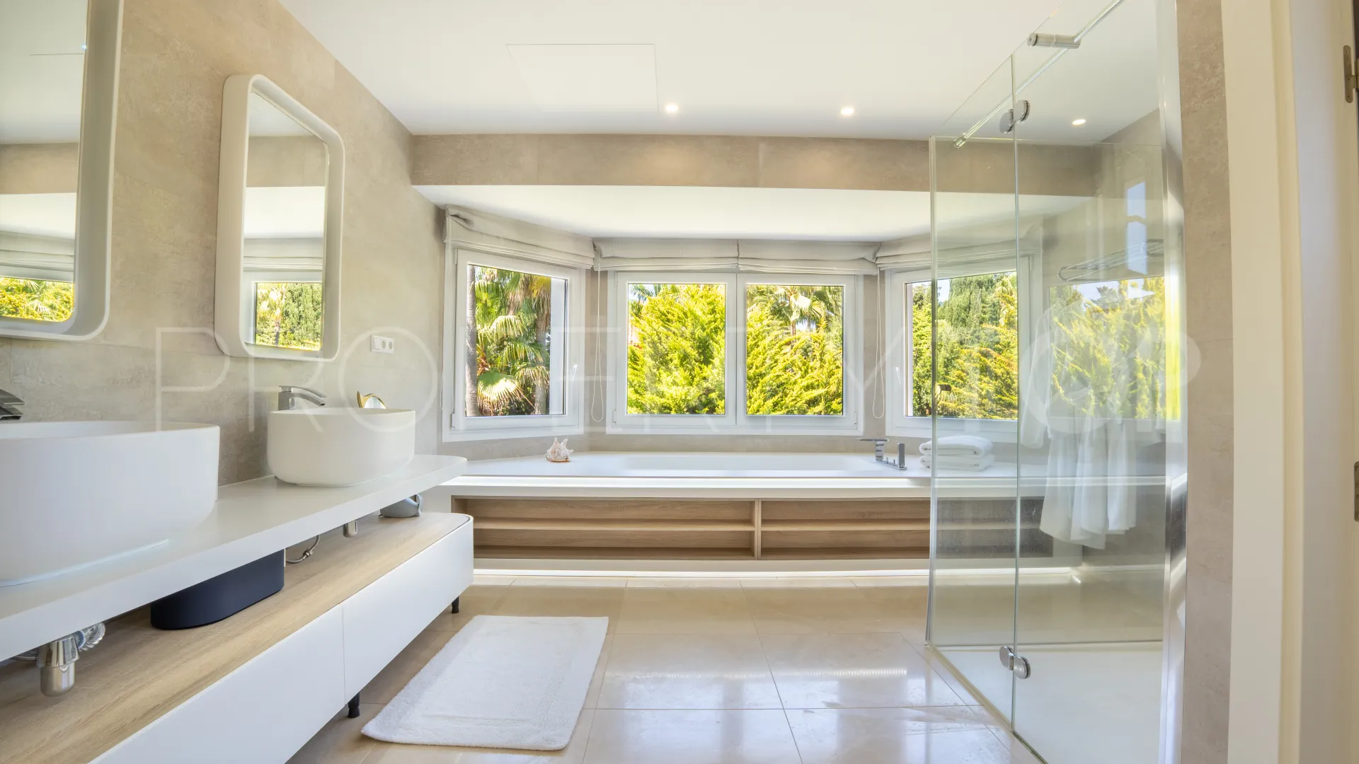 6 bedrooms villa in Guadalmina Baja for sale