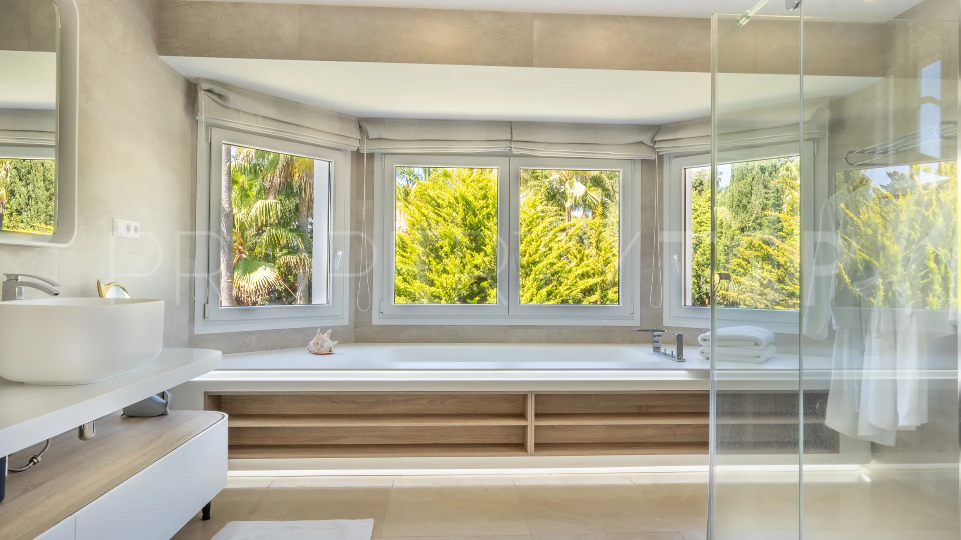 6 bedrooms villa in Guadalmina Baja for sale