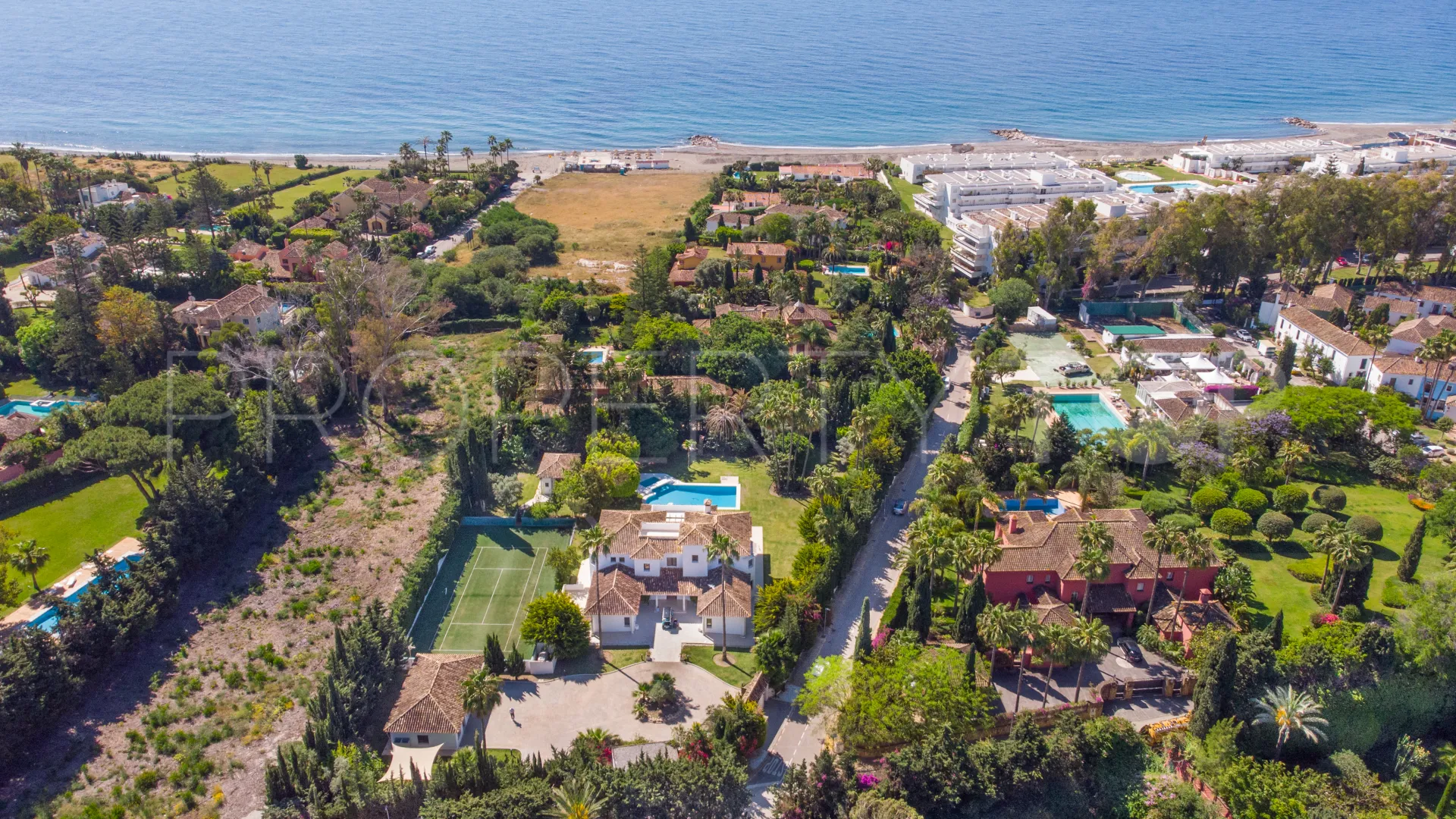 6 bedrooms villa in Guadalmina Baja for sale