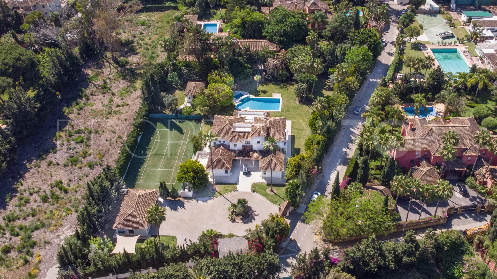 6 bedrooms villa in Guadalmina Baja for sale