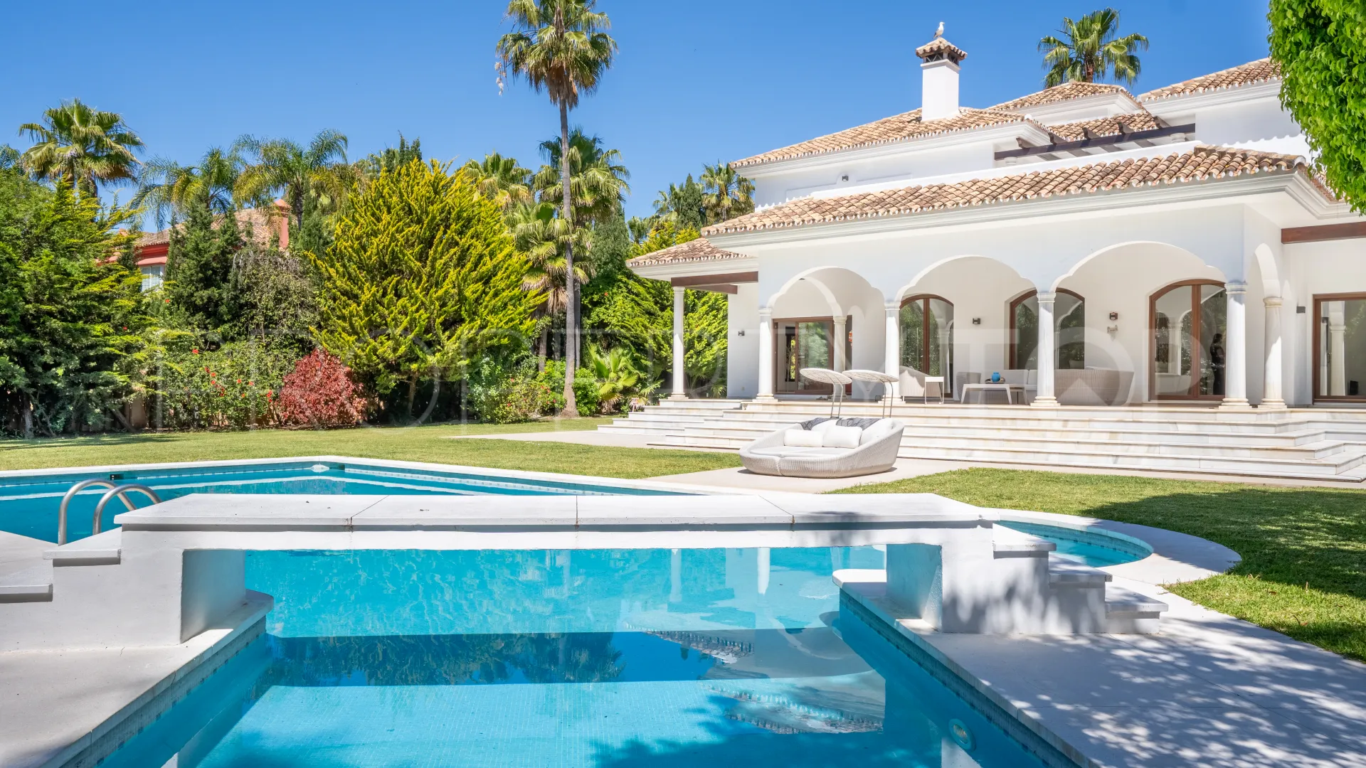 6 bedrooms villa in Guadalmina Baja for sale