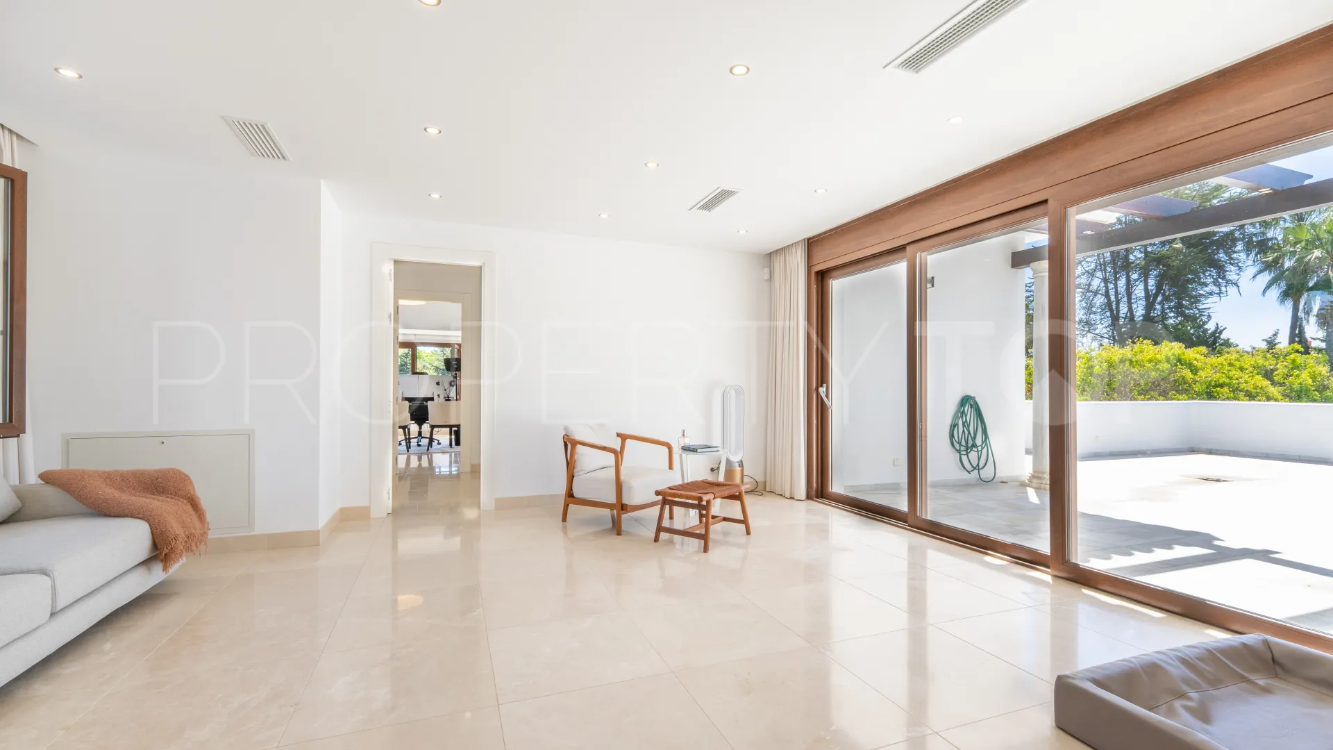 6 bedrooms villa in Guadalmina Baja for sale