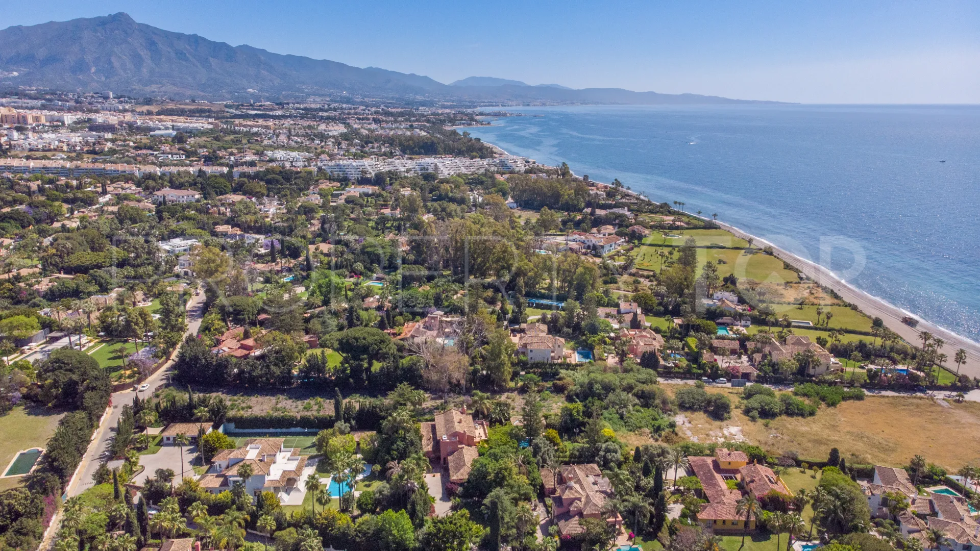 6 bedrooms villa in Guadalmina Baja for sale