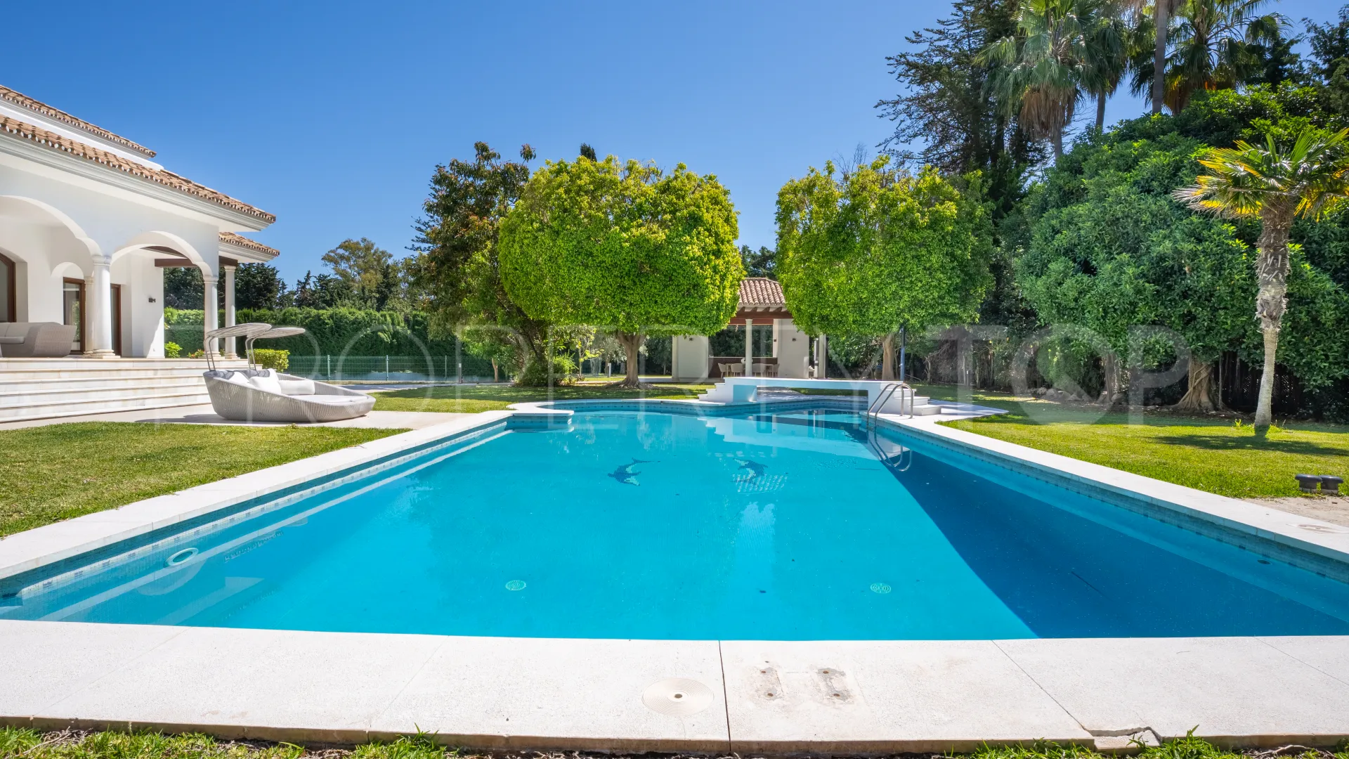 6 bedrooms villa in Guadalmina Baja for sale