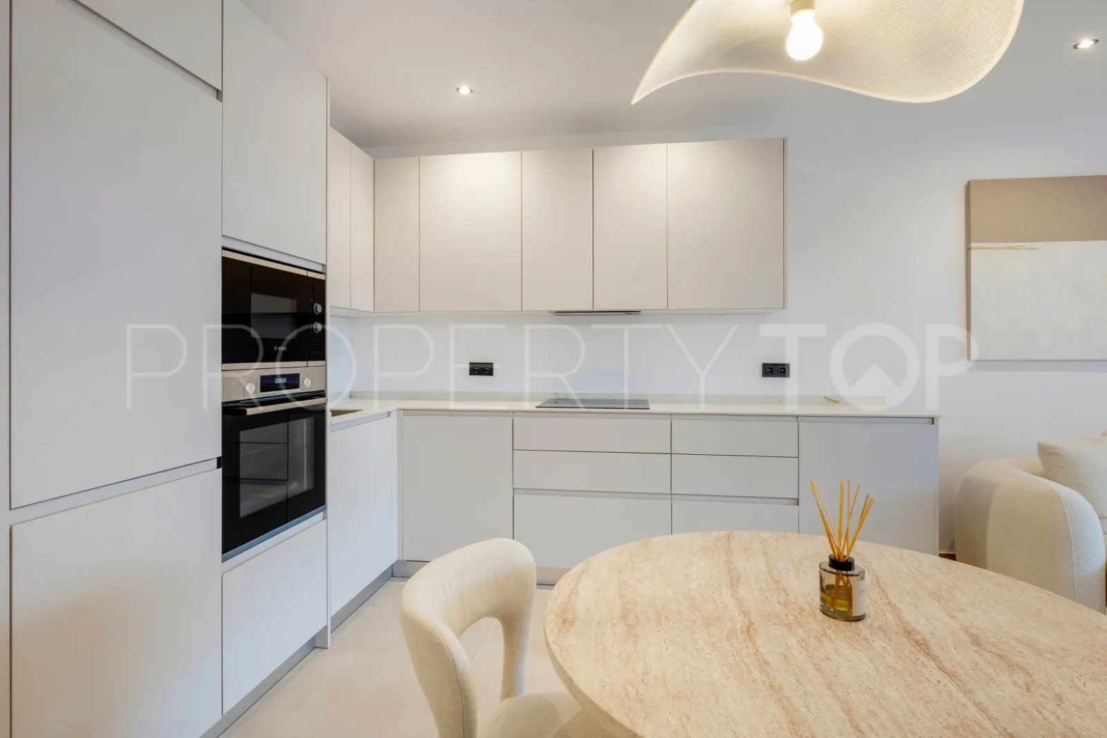 Apartamento con 3 dormitorios en venta en Nueva Andalucia