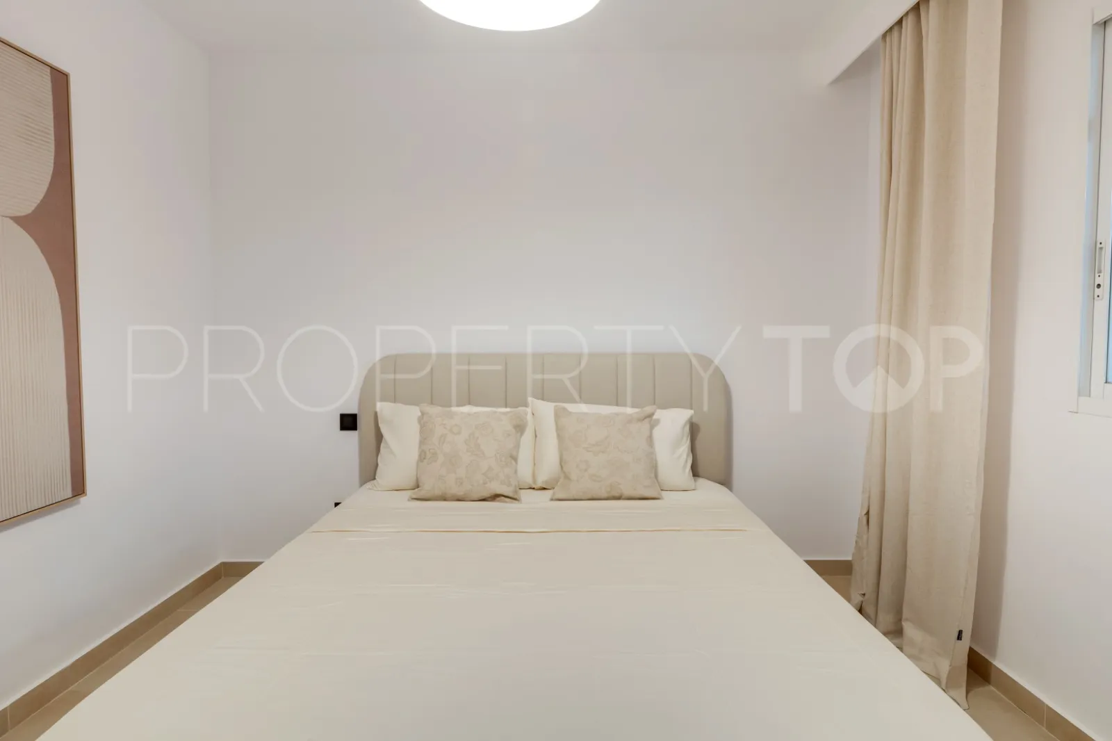 Apartamento con 3 dormitorios en venta en Nueva Andalucia