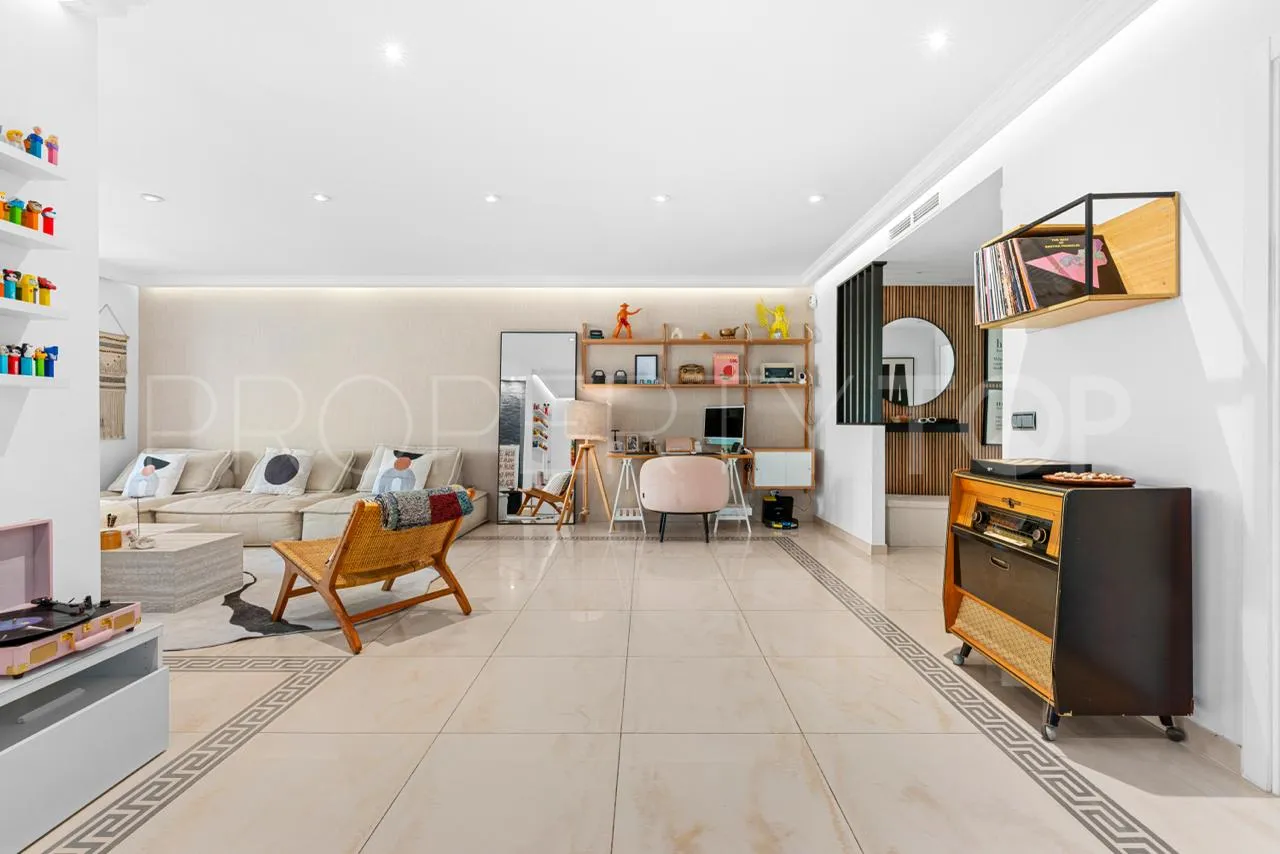 La Quinta penthouse for sale