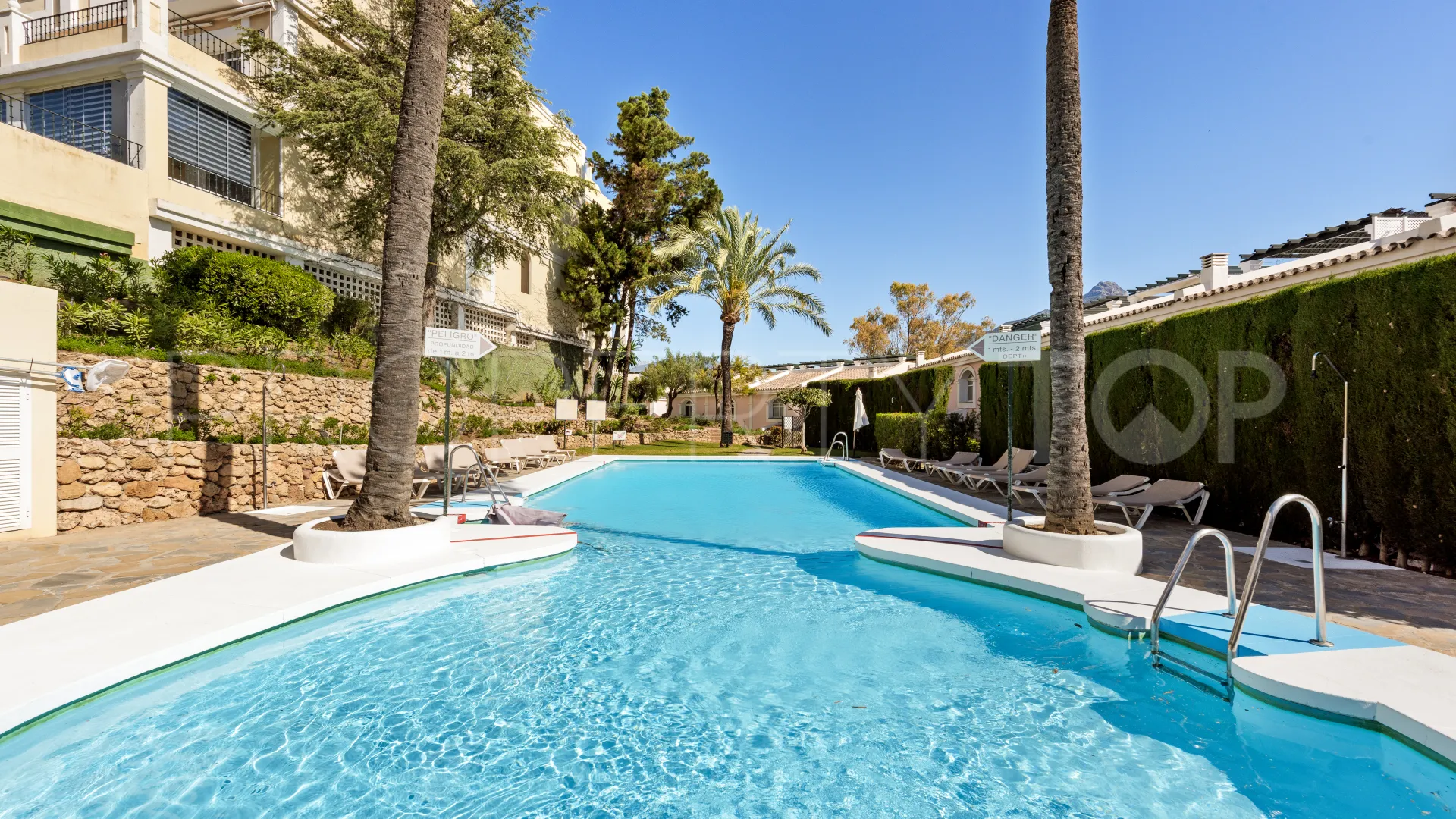 For sale Aloha Gardens penthouse