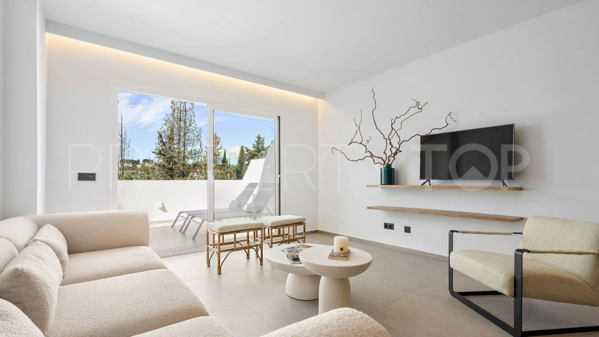 For sale Aloha Gardens penthouse