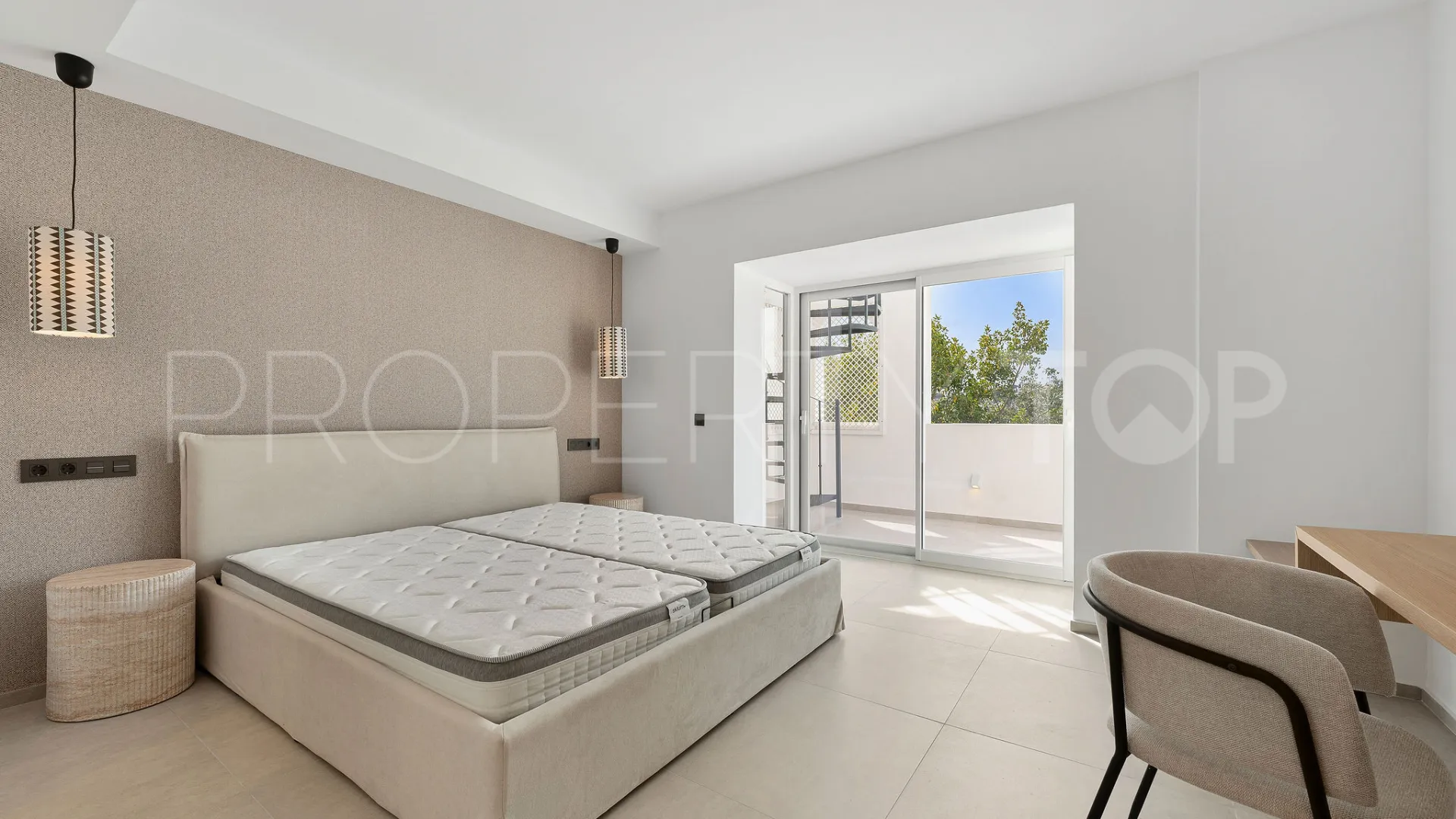 For sale Aloha Gardens penthouse