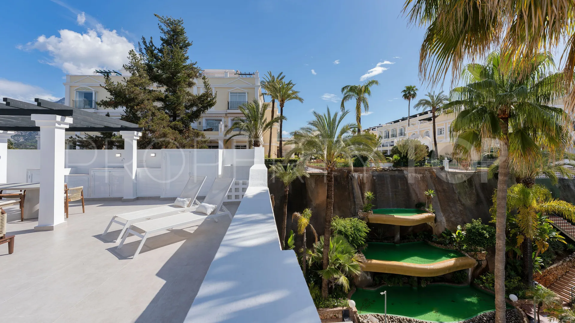 For sale Aloha Gardens penthouse
