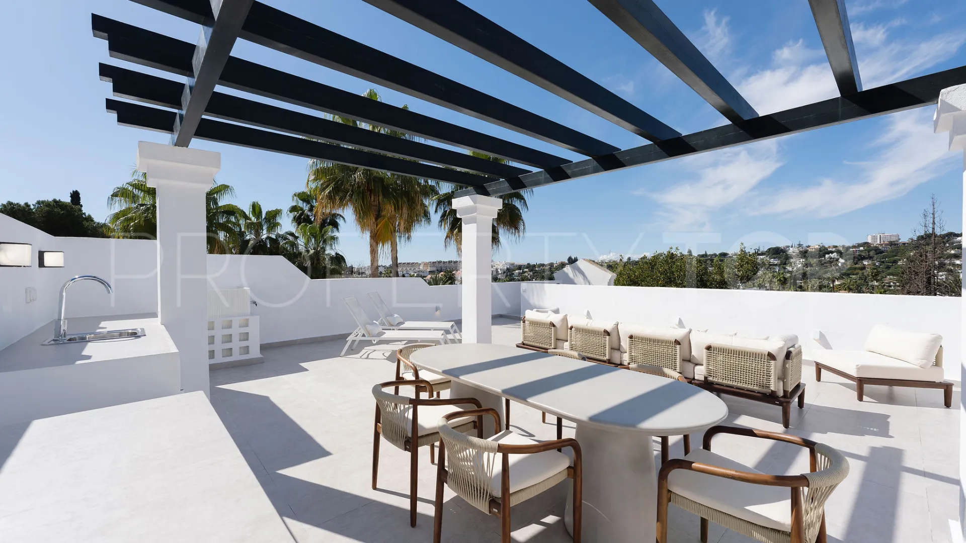 For sale Aloha Gardens penthouse