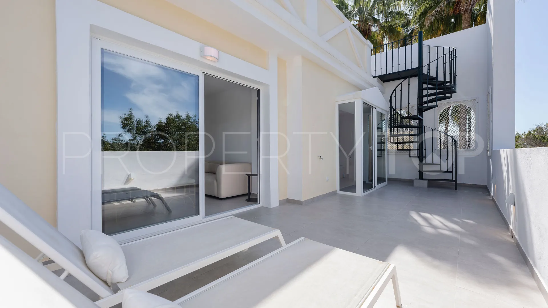For sale Aloha Gardens penthouse