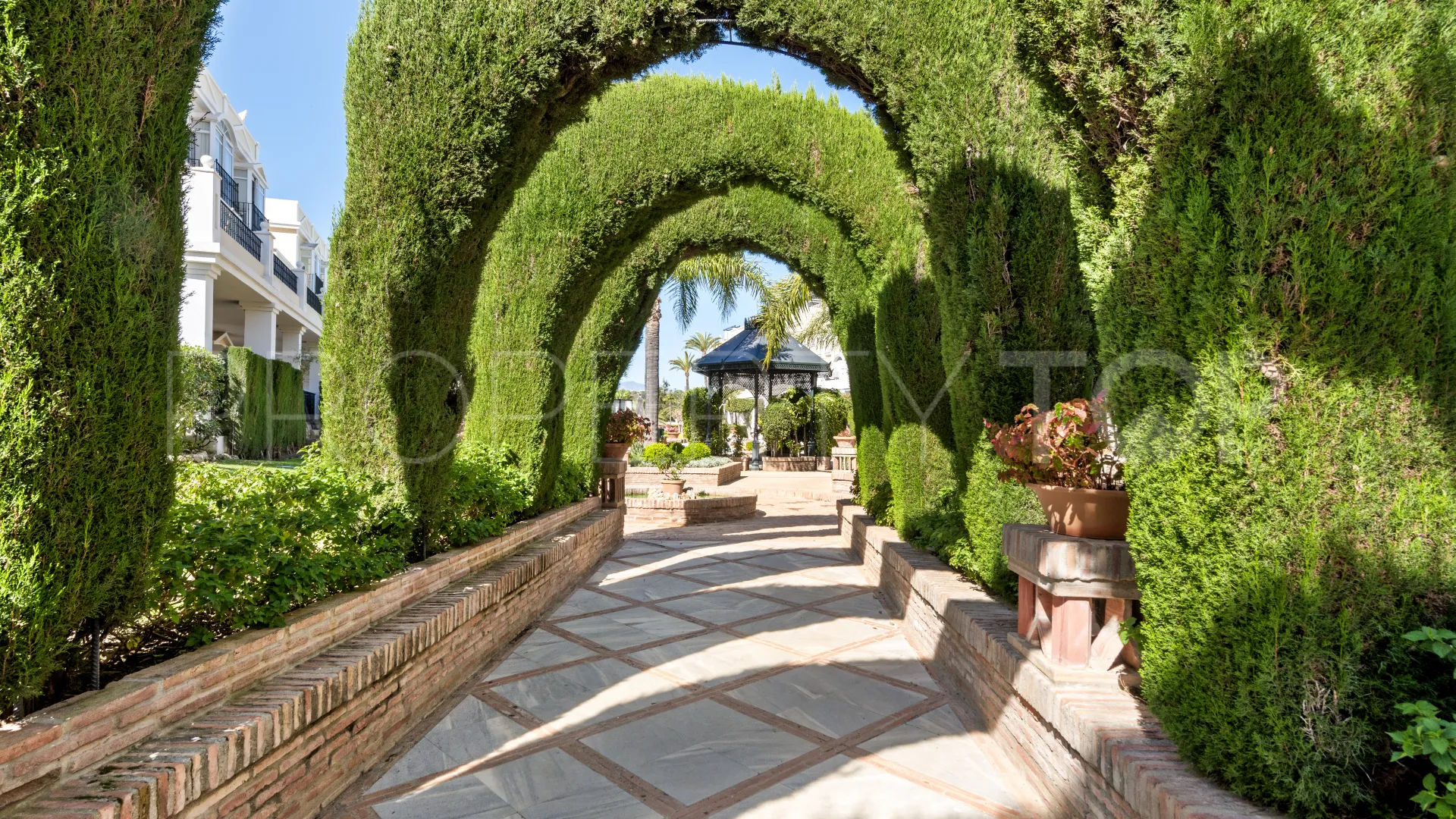 For sale Aloha Gardens penthouse