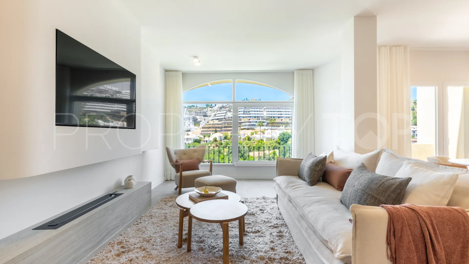 Buy La Quinta Hills duplex with 3 bedrooms