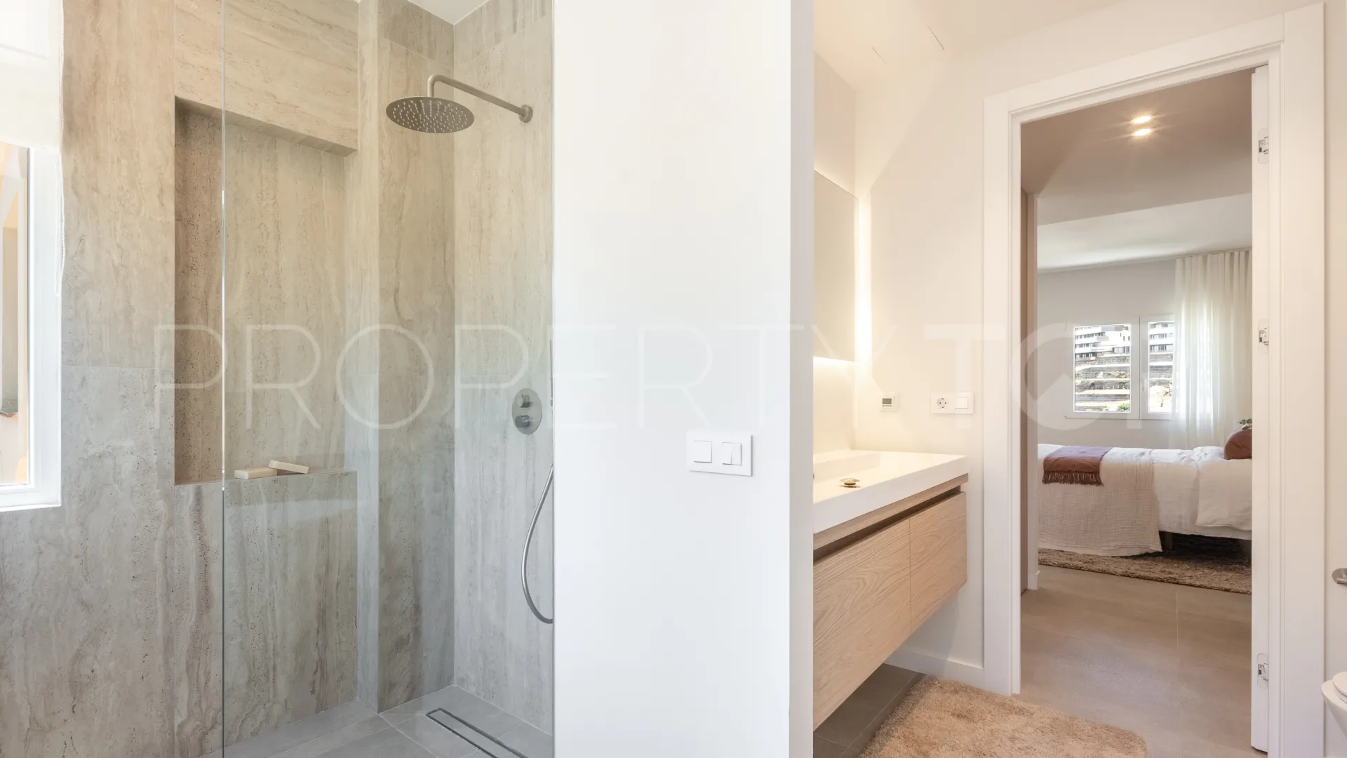 Buy La Quinta Hills duplex with 3 bedrooms