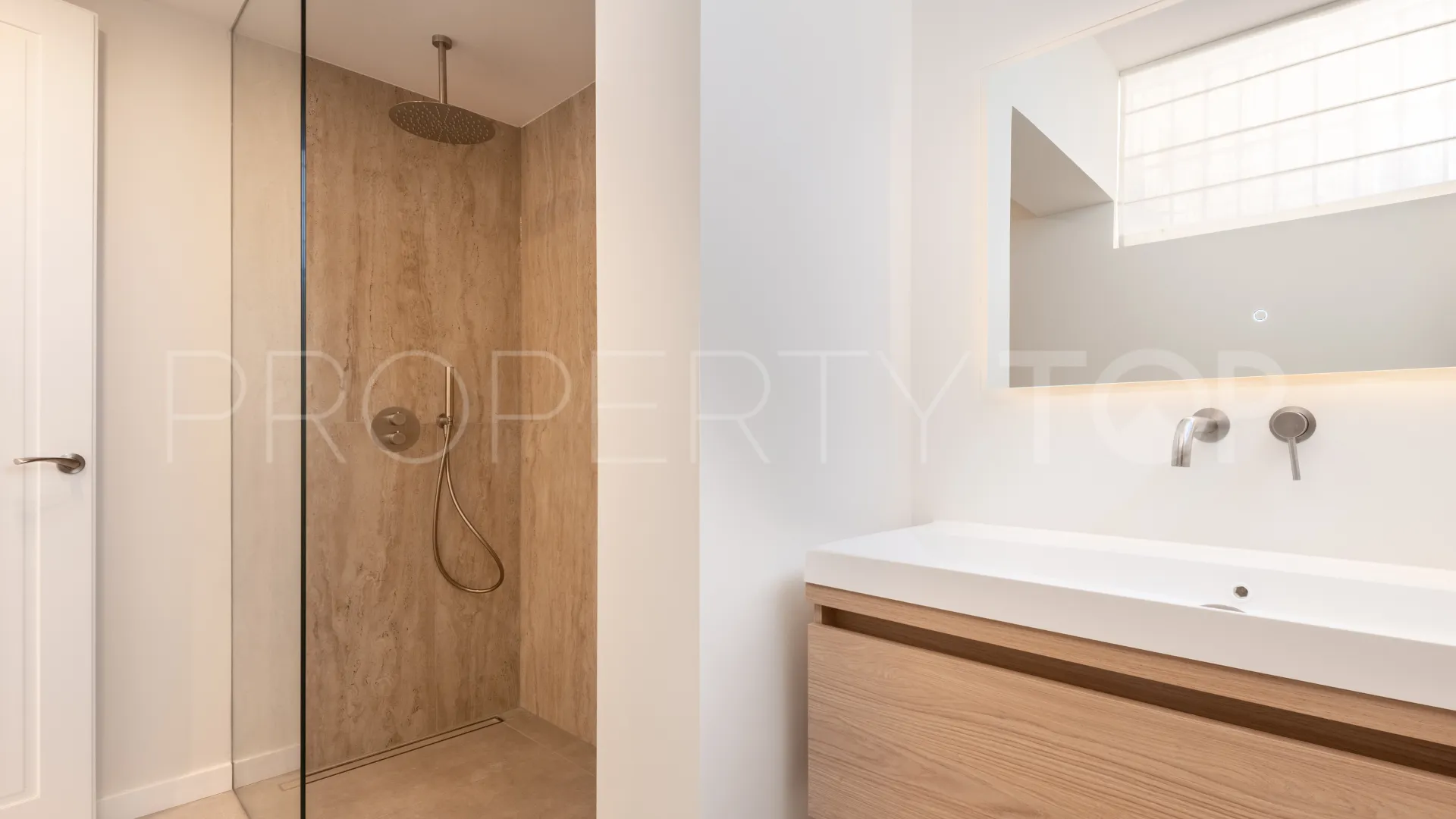 Buy La Quinta Hills duplex with 3 bedrooms