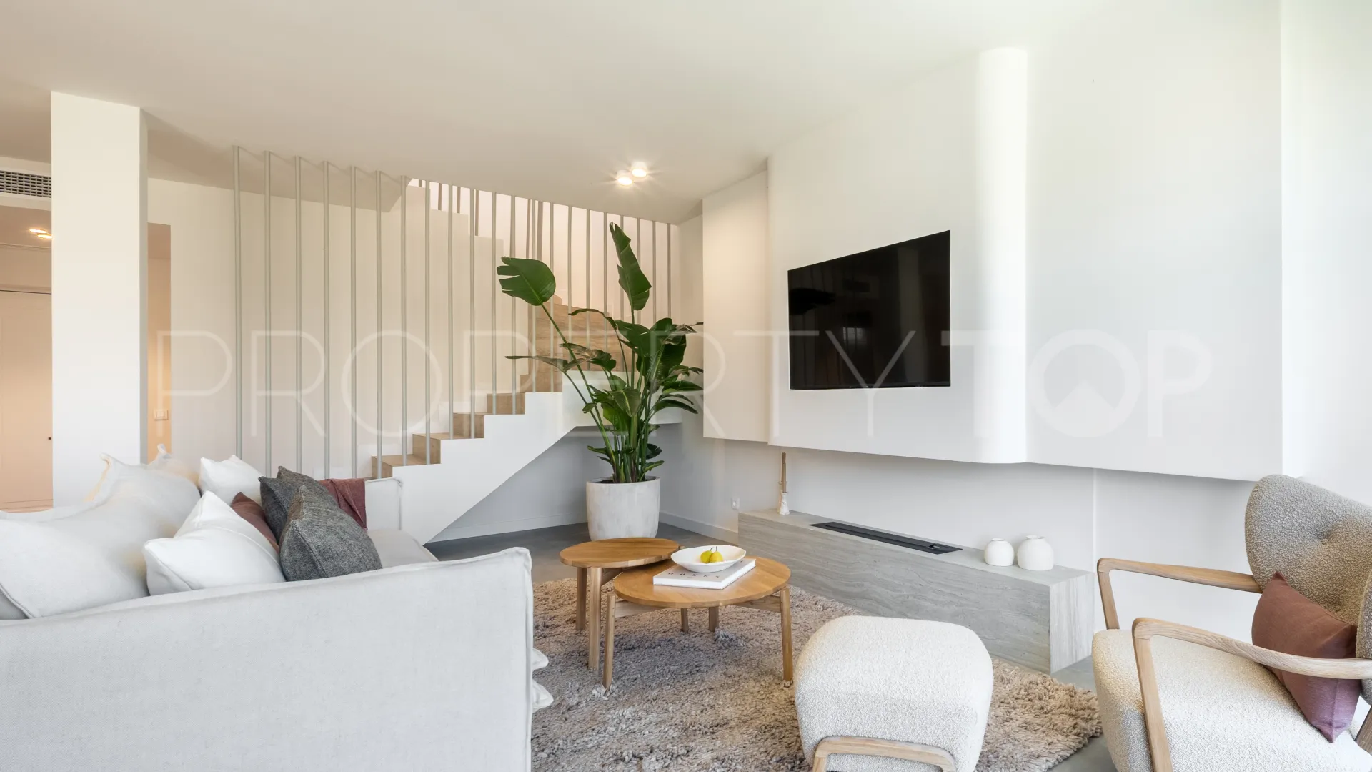 Buy La Quinta Hills duplex with 3 bedrooms