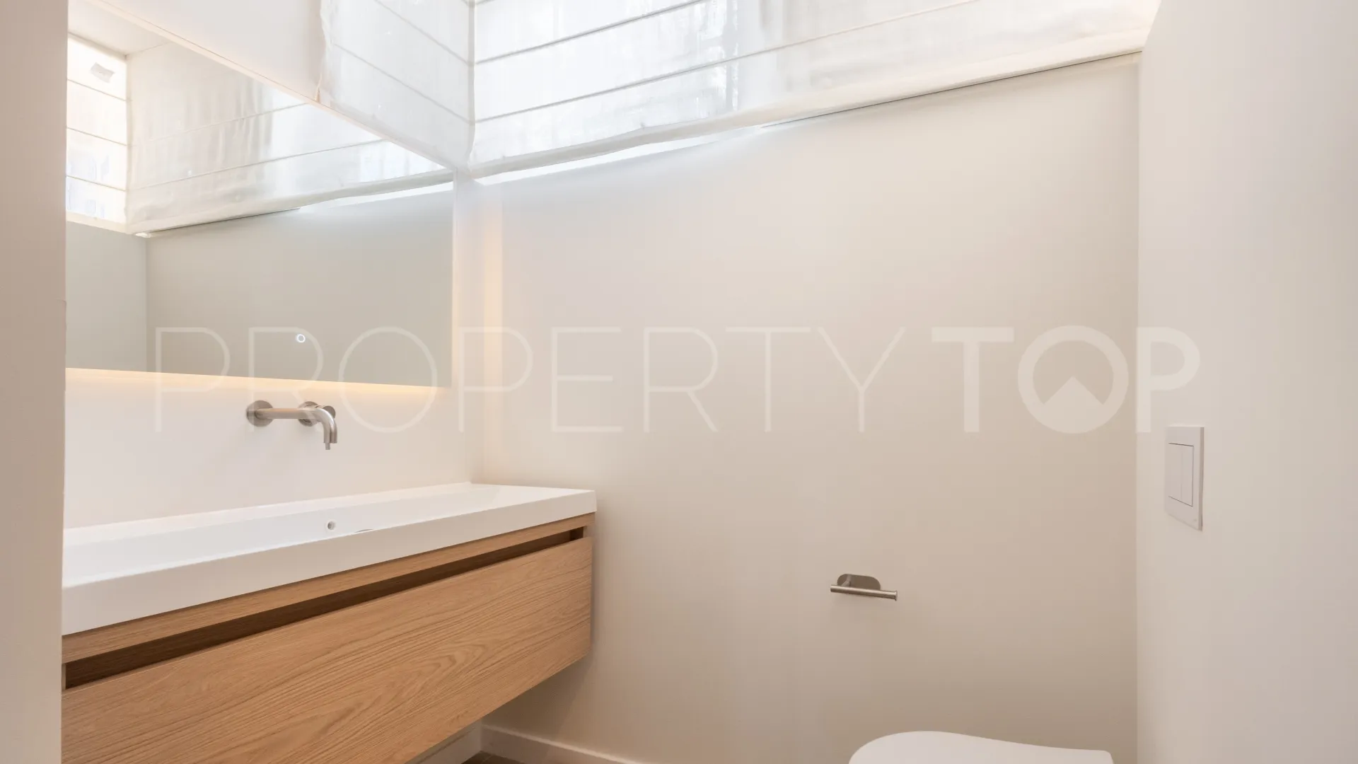 Buy La Quinta Hills duplex with 3 bedrooms