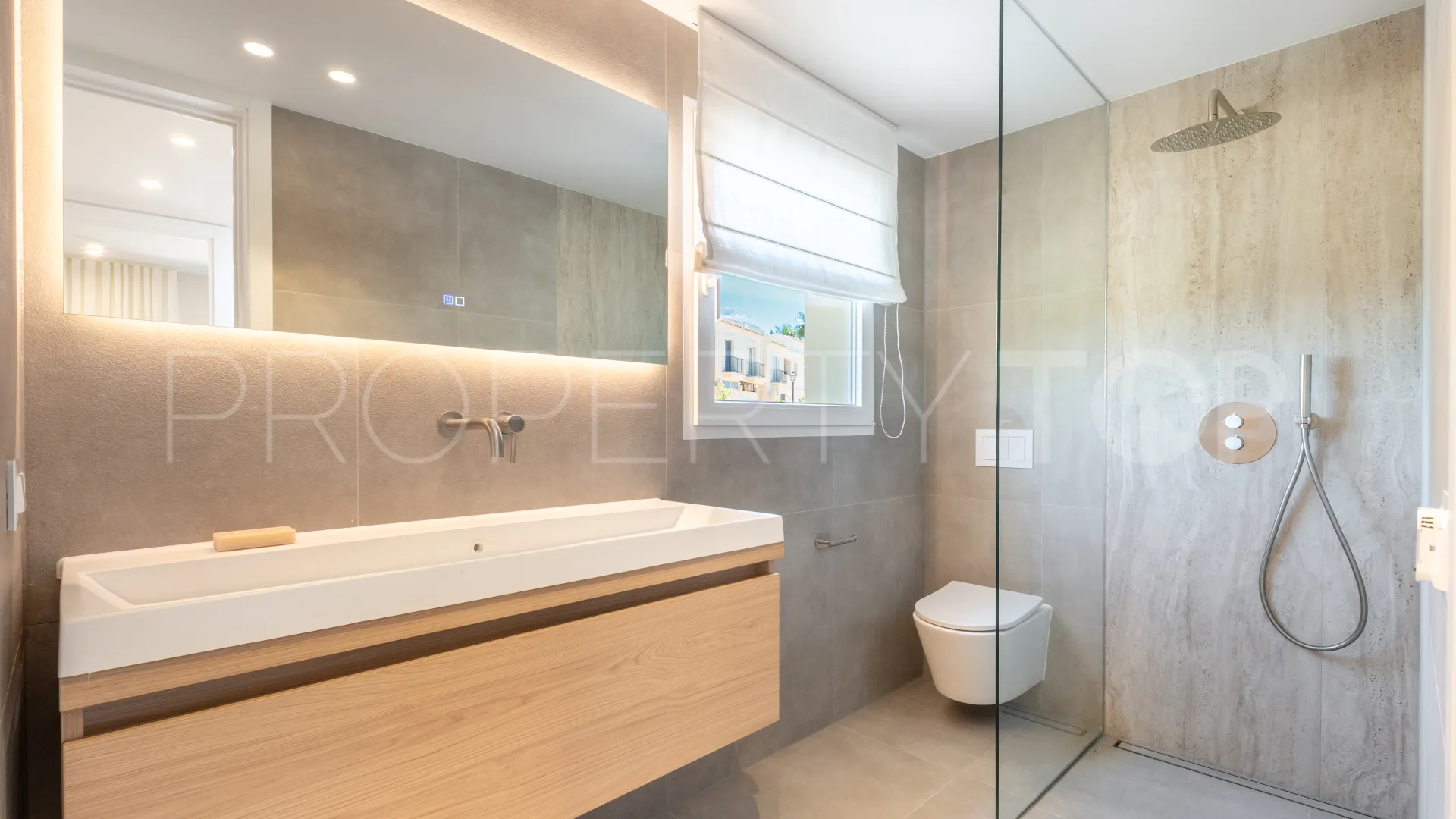 Buy La Quinta Hills duplex with 3 bedrooms
