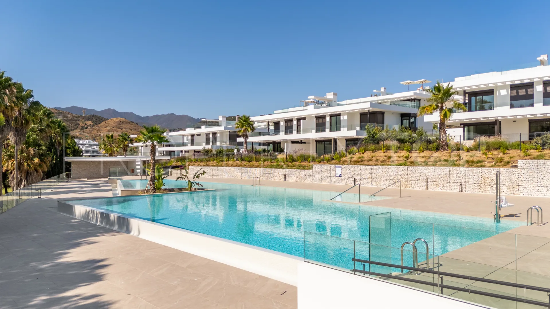 Apartment for sale in Marbella East