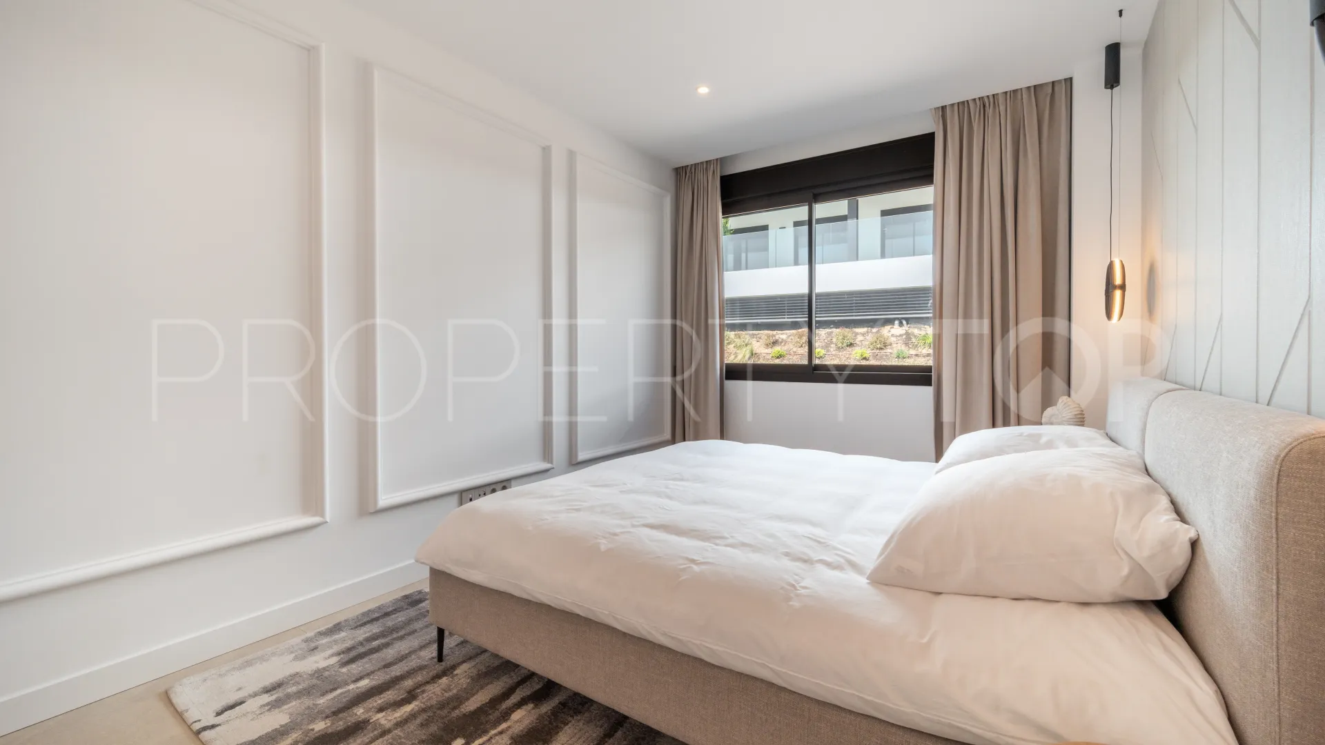 Apartment for sale in Marbella East