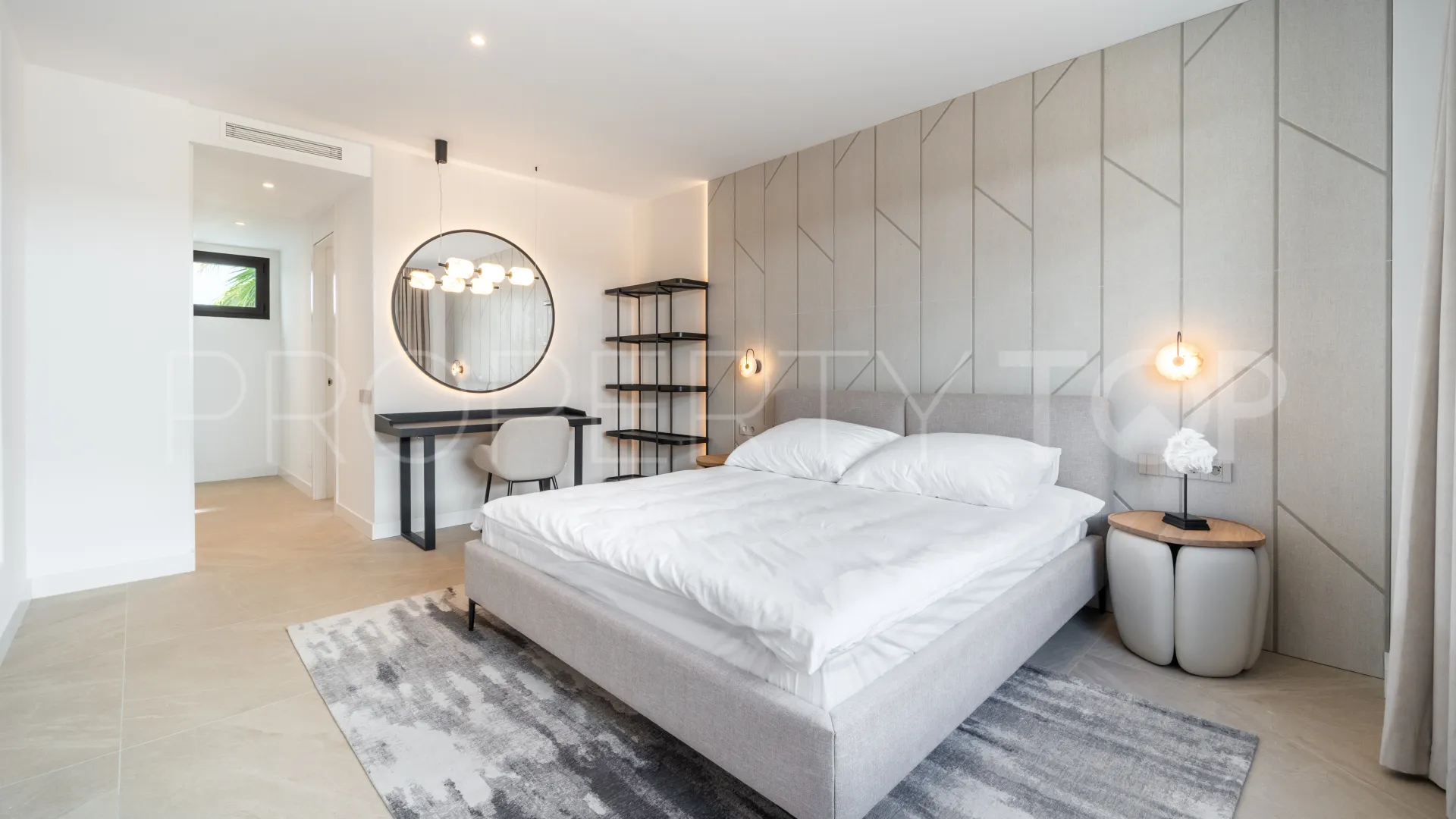 Apartment for sale in Marbella East