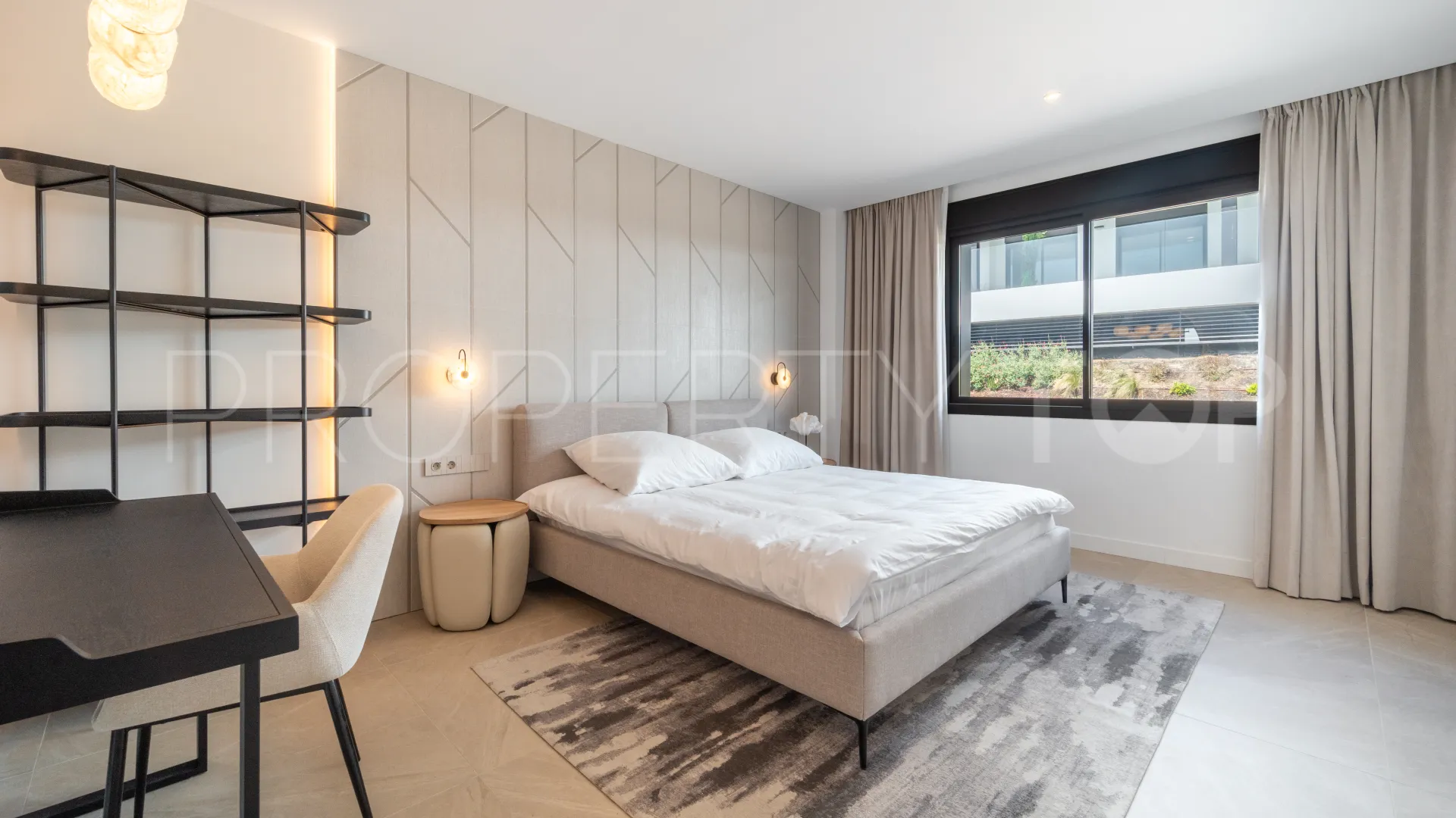 Apartment for sale in Marbella East