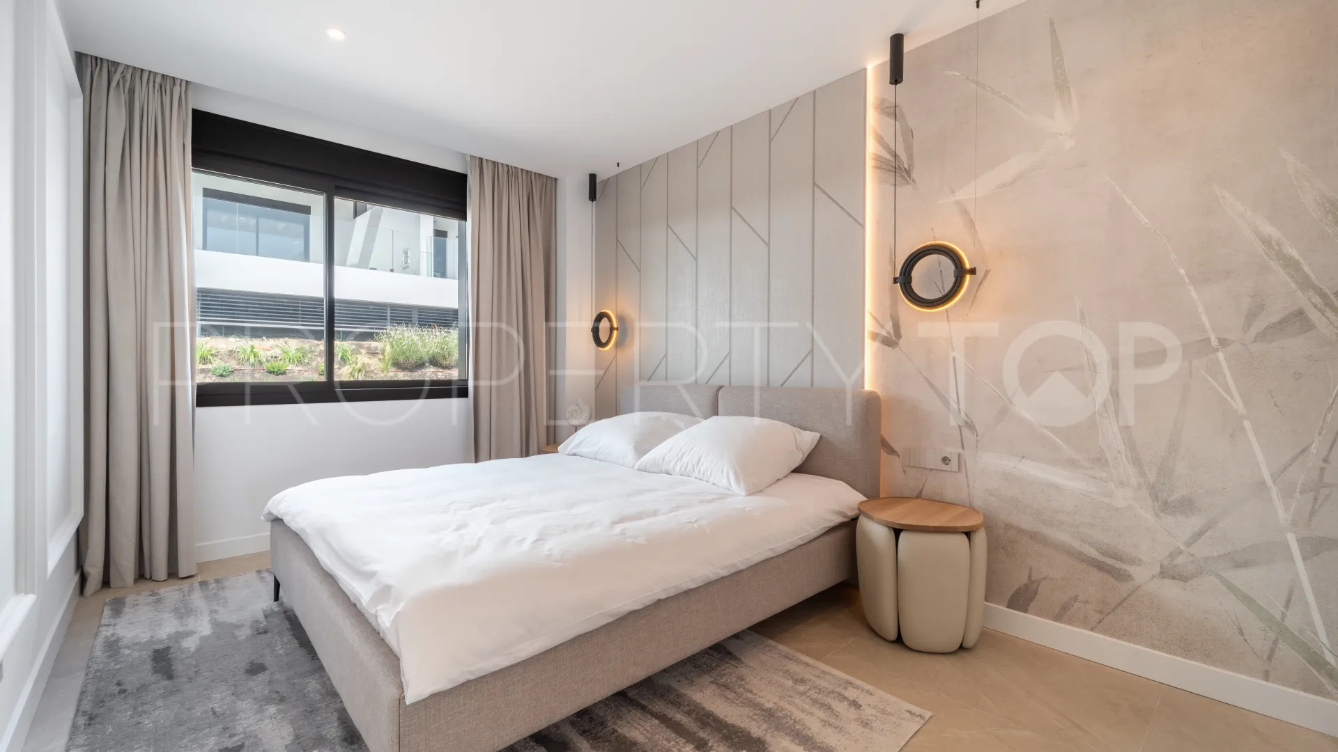 Apartment for sale in Marbella East