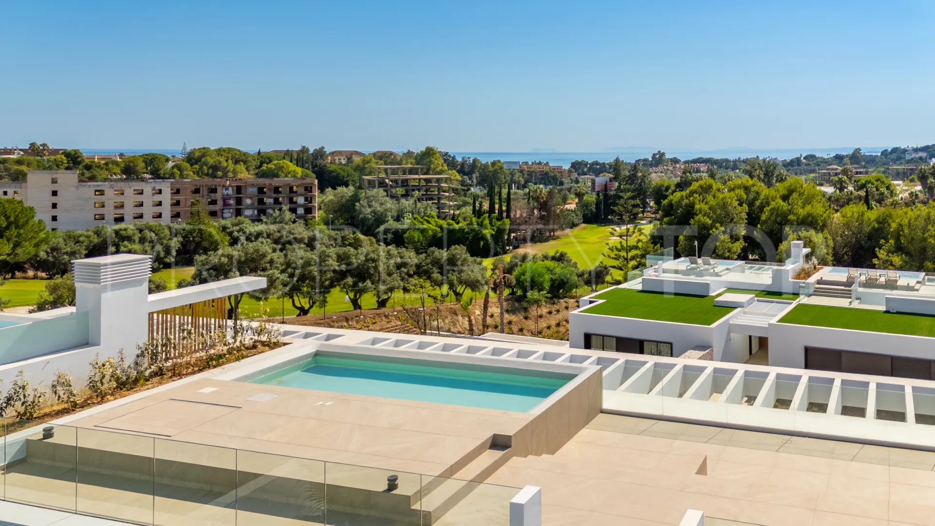 Apartment for sale in Marbella East