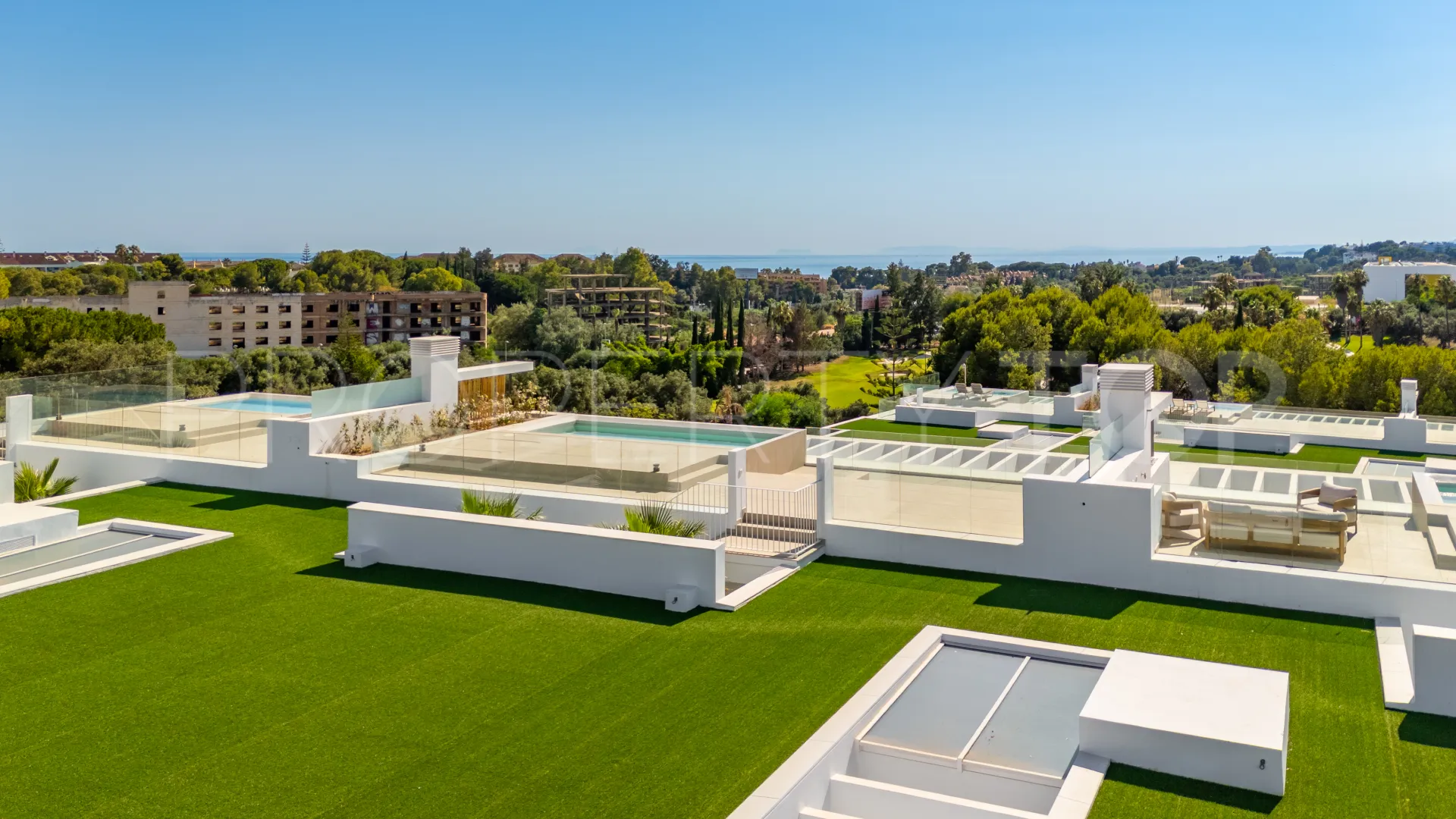 Apartment for sale in Marbella East