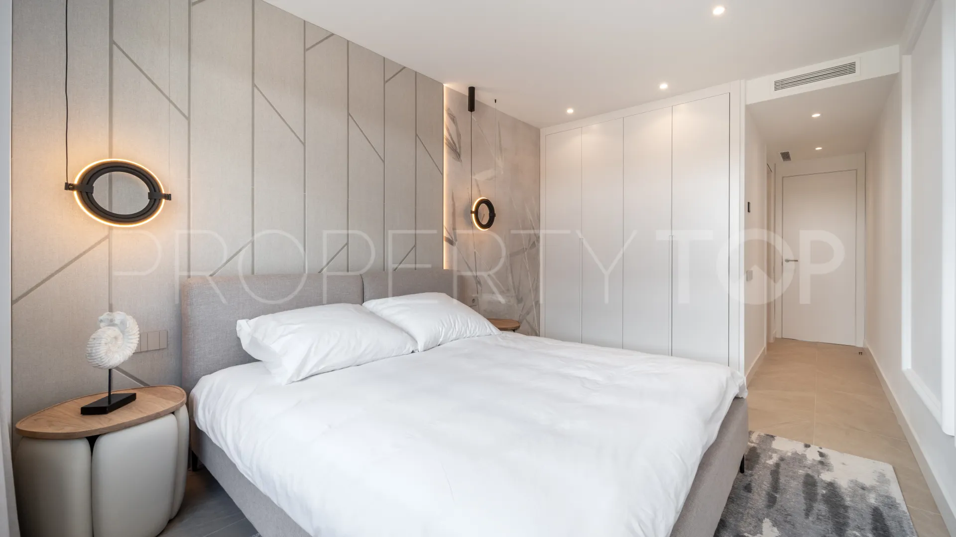 Apartment for sale in Marbella East