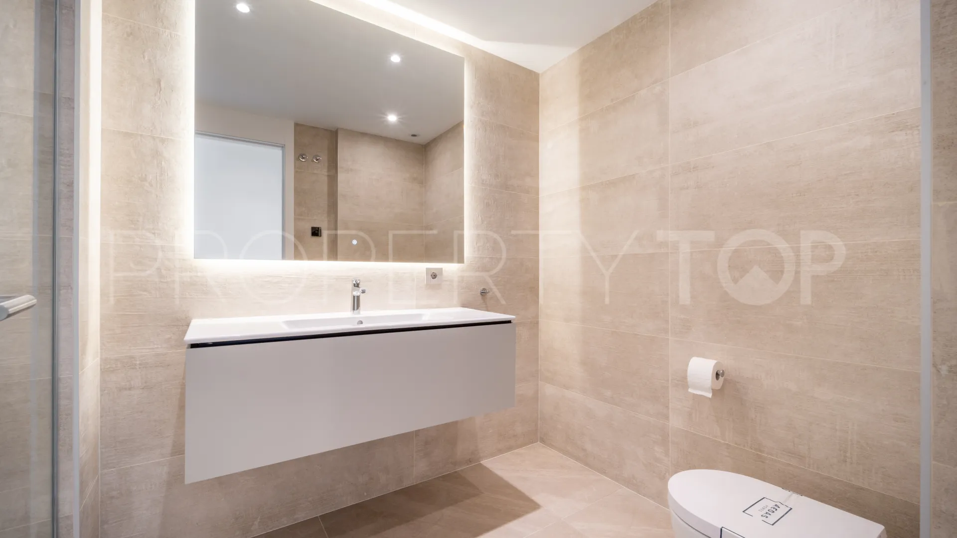 Apartment for sale in Marbella East