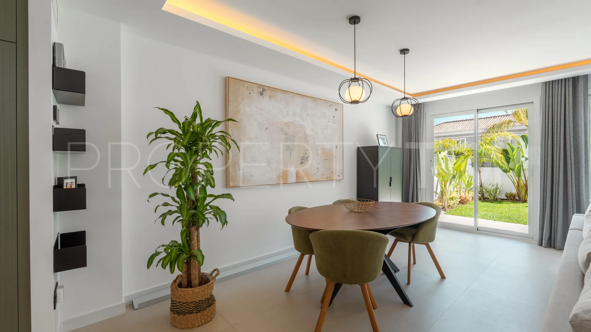 Town house in Balcón del Golf for sale