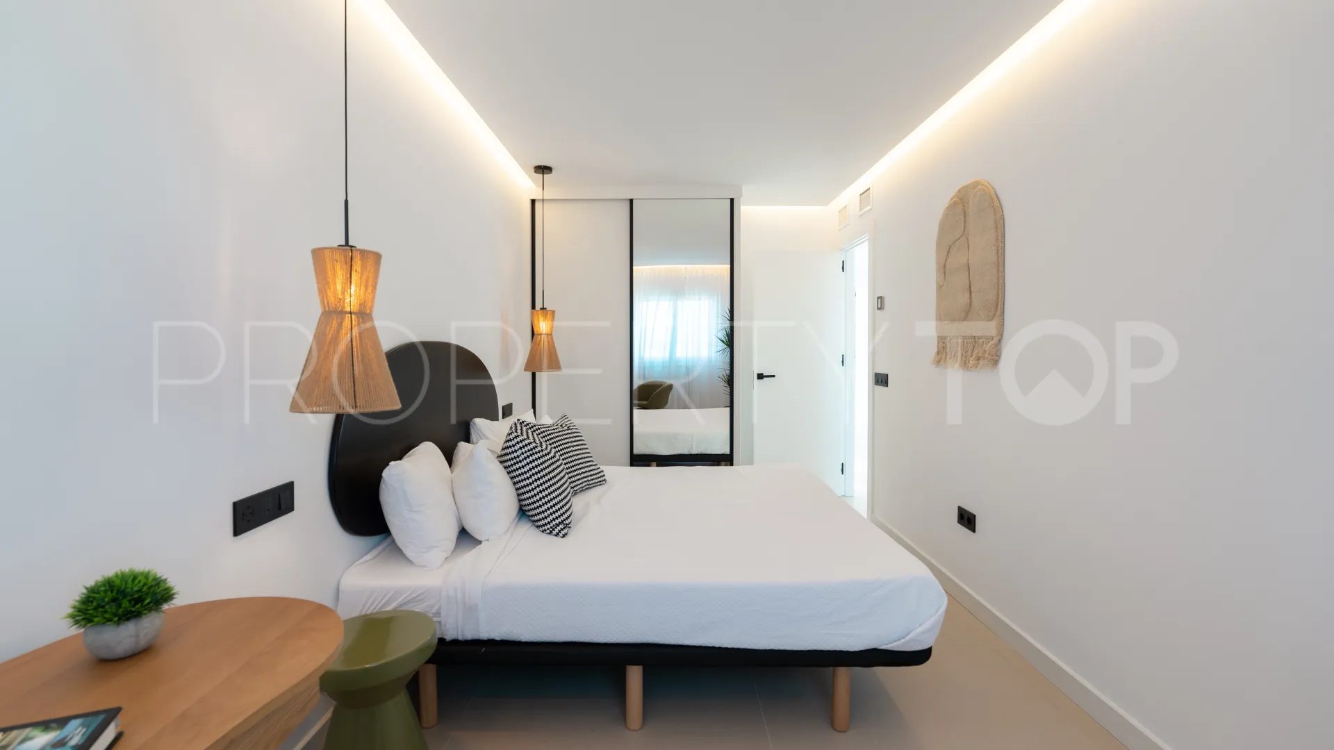 Town house in Balcón del Golf for sale