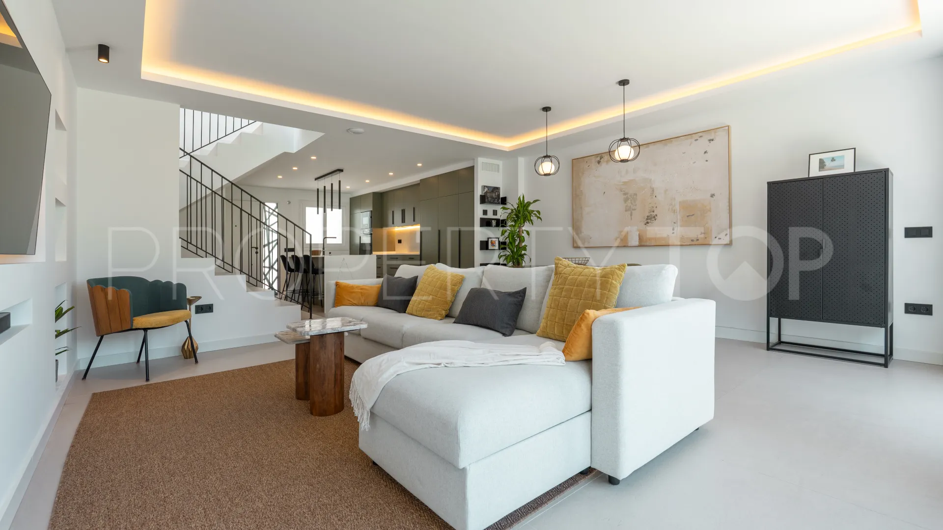 Town house in Balcón del Golf for sale