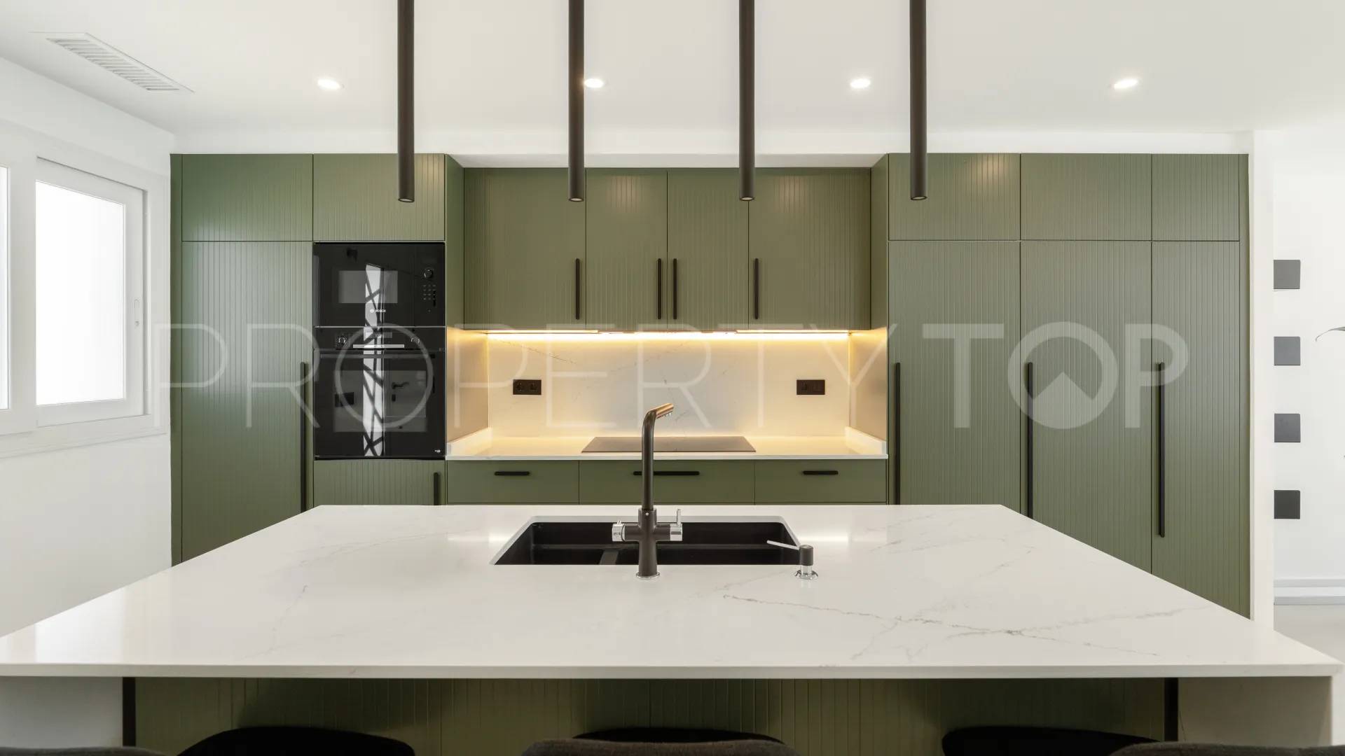 Town house in Balcón del Golf for sale