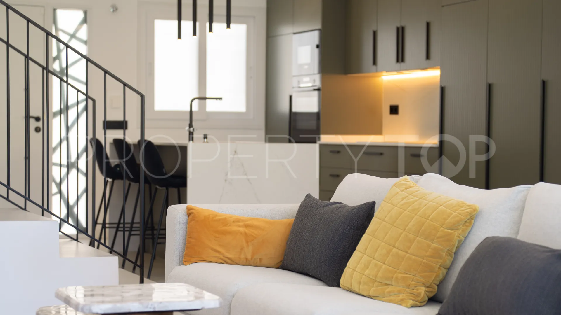 Town house in Balcón del Golf for sale