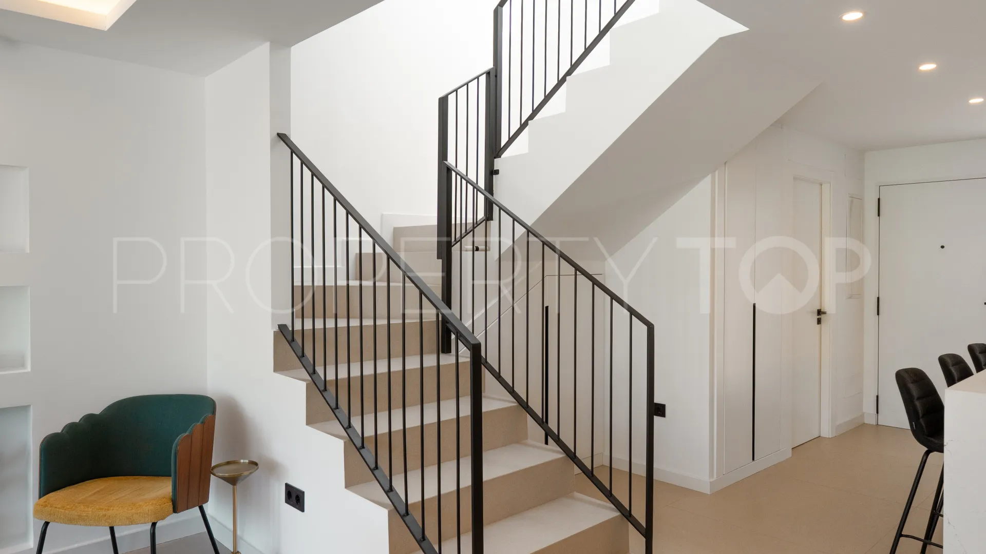 Town house in Balcón del Golf for sale